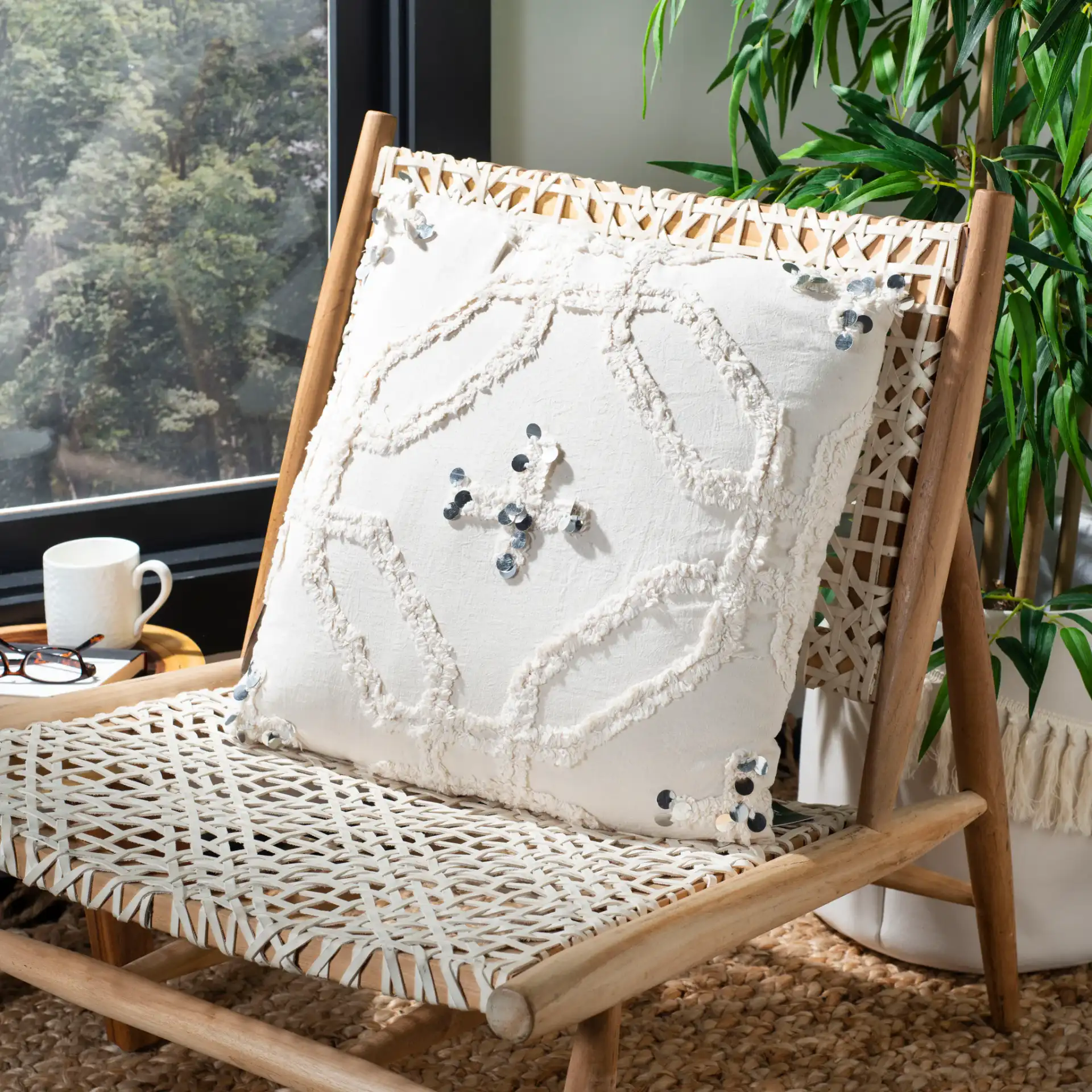 Daphne 20-Inch Pillow in White, detail view