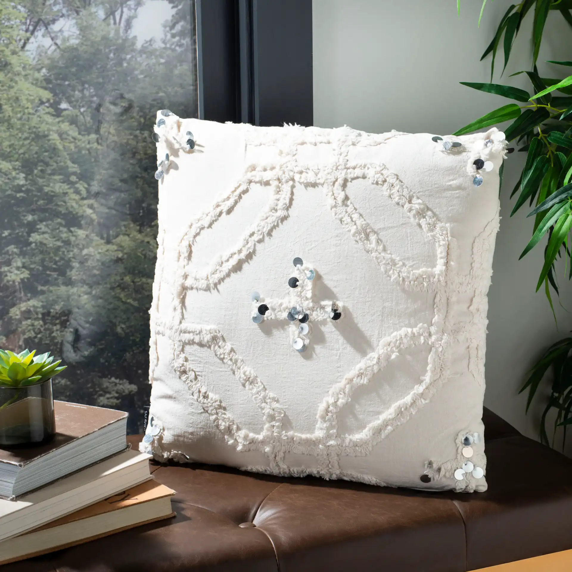 Daphne 20-Inch Pillow in White, detail view