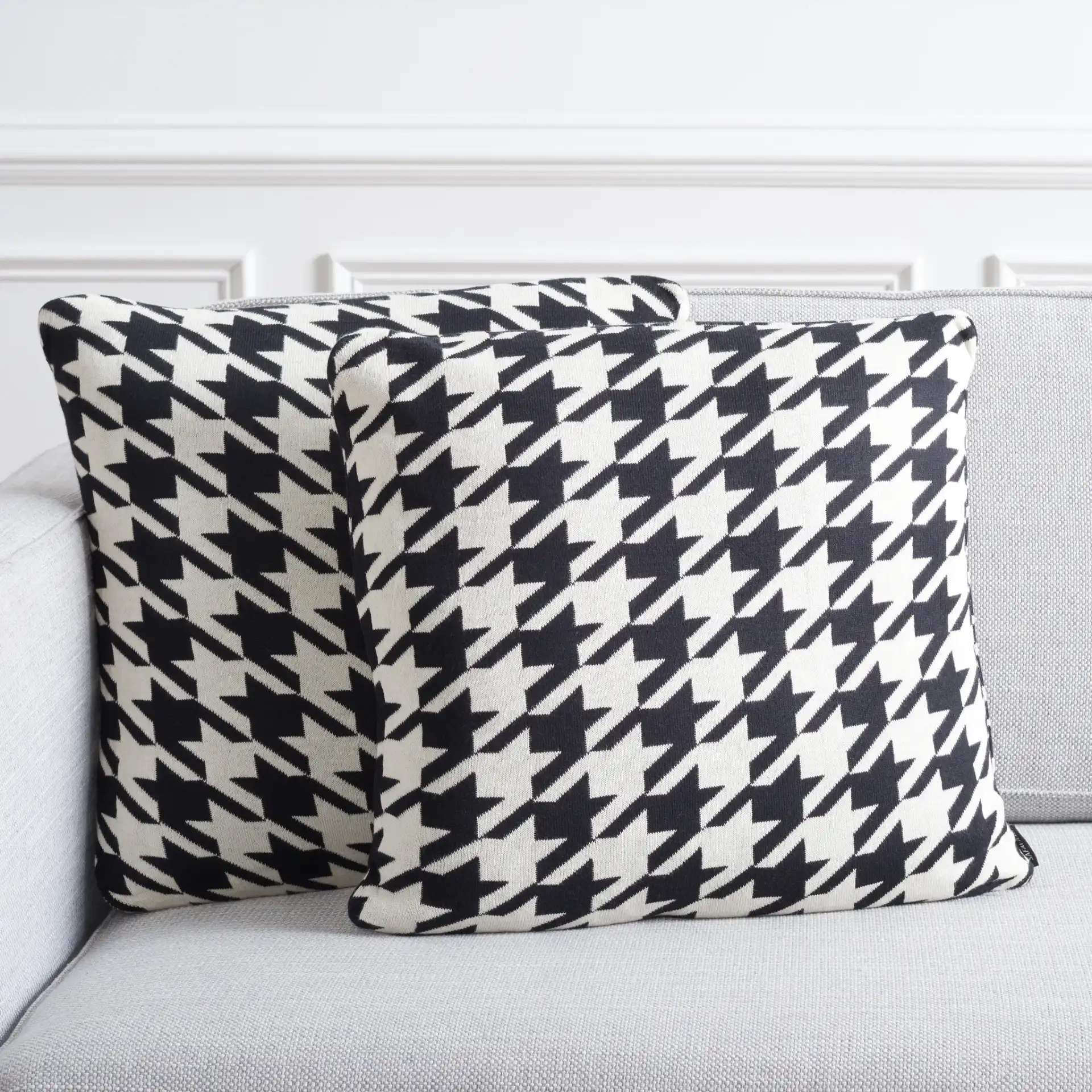 Alto Pillow (Set Of 2) in Black / Ivory in a styled room