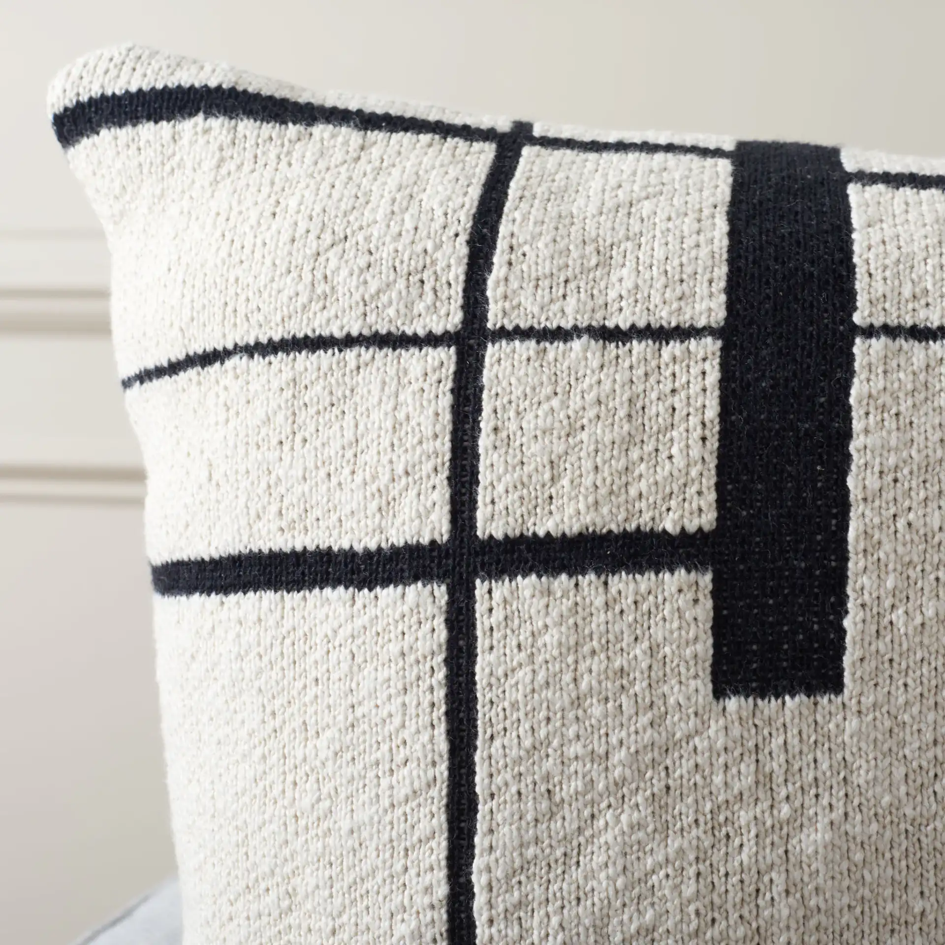 Azeem 18X18 Pillow in Ivory / Black in a styled room