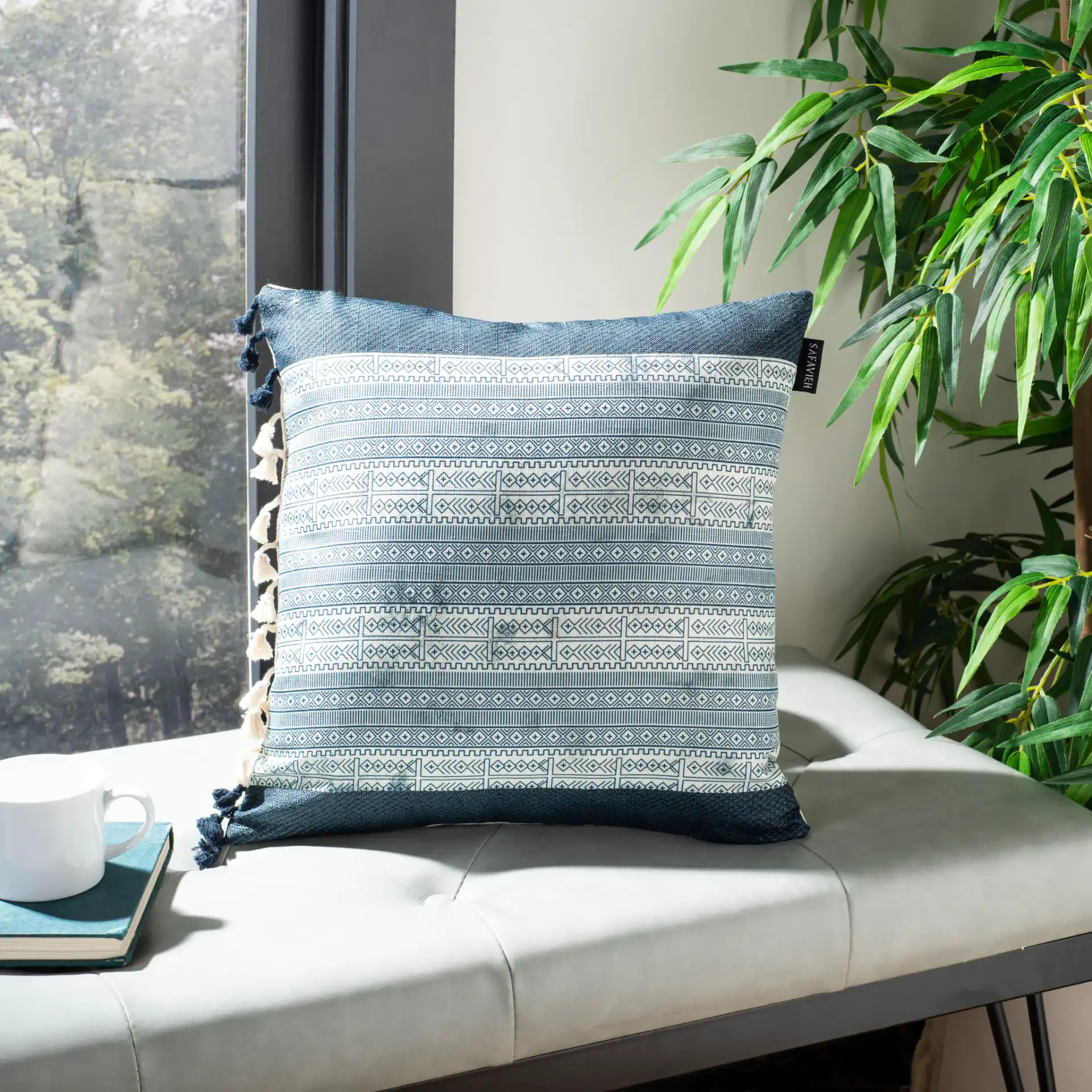 Linnet Pillow in Deep Blue / Gray, detail view