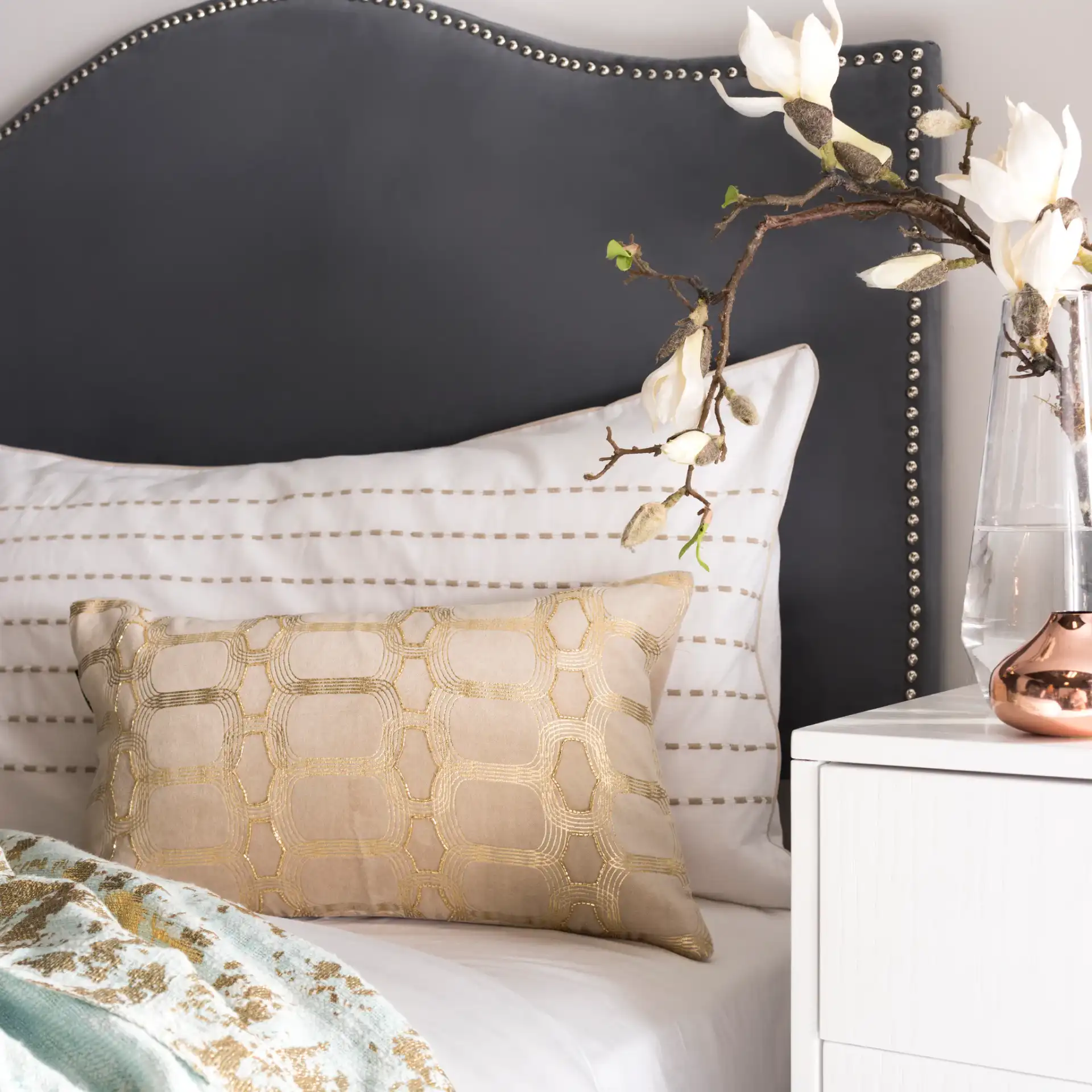 Adalie Pillow in Beige / Gold, detail view