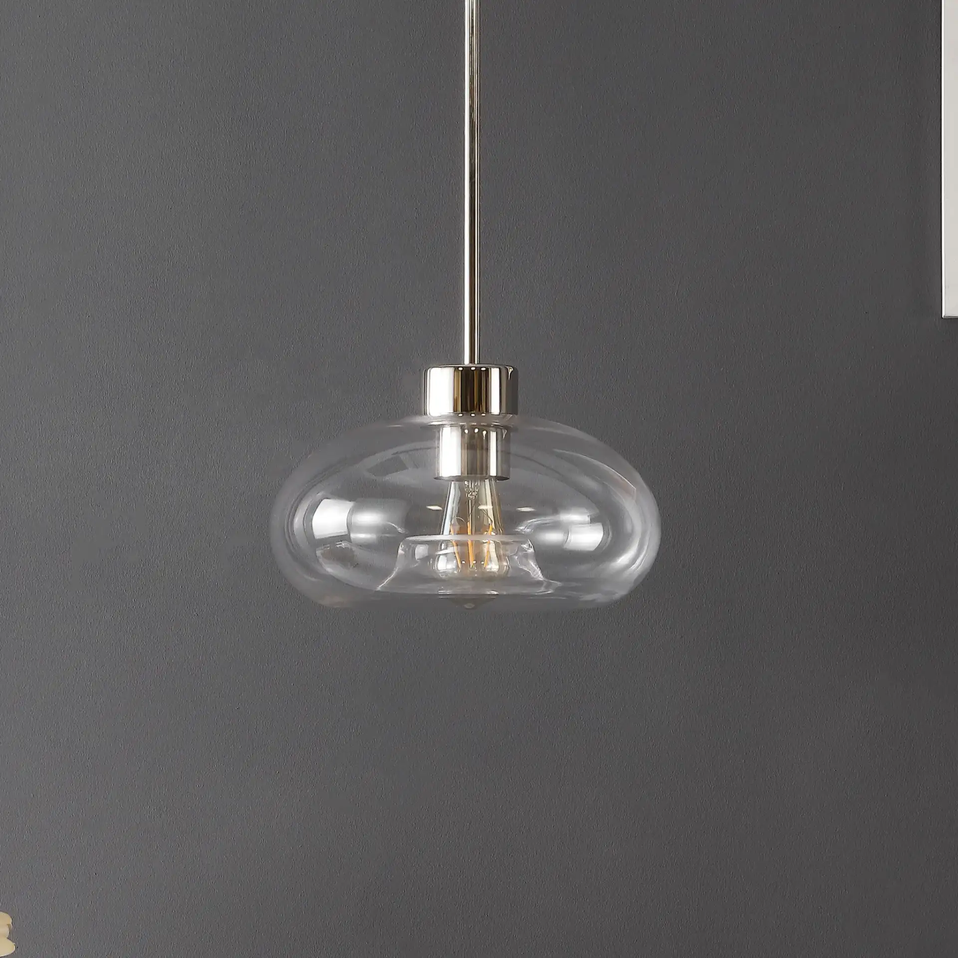 Wessley Pendant in Clear / Nickel, detail view