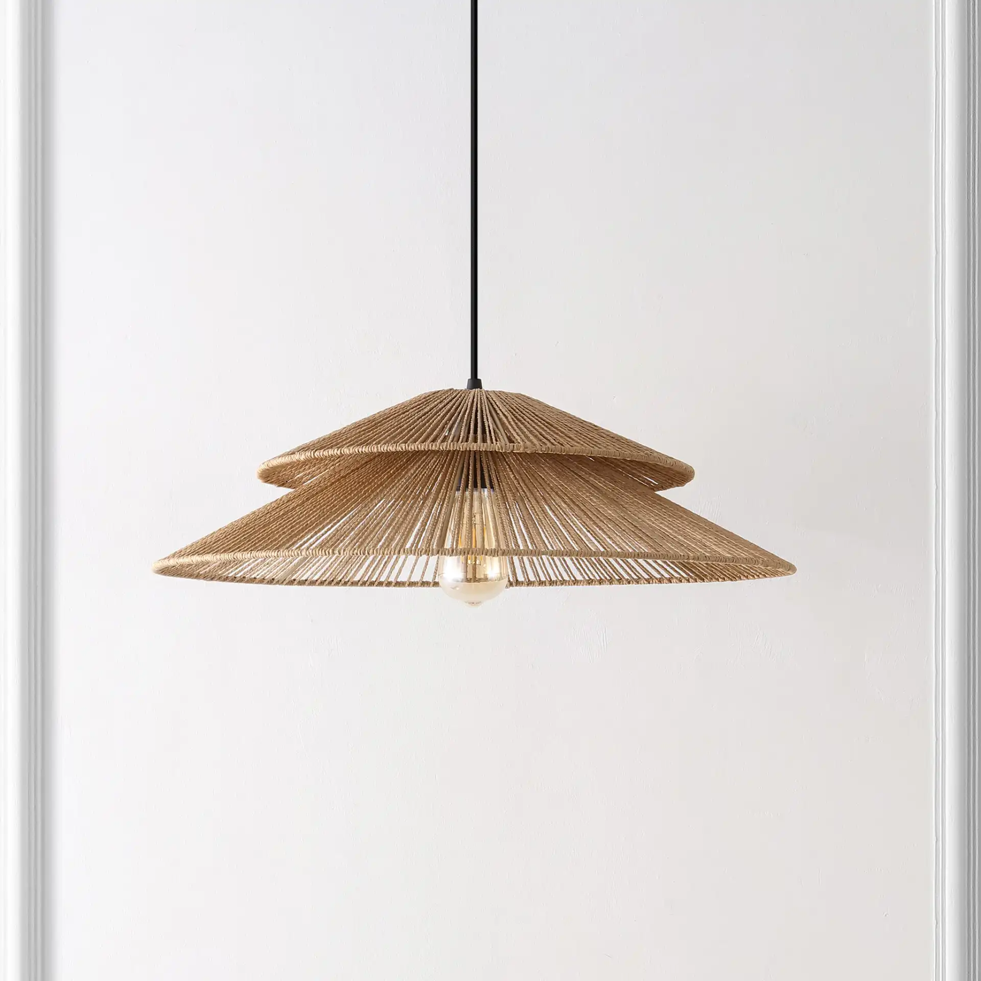 Brunia Pendant in Natural / Black, detail view