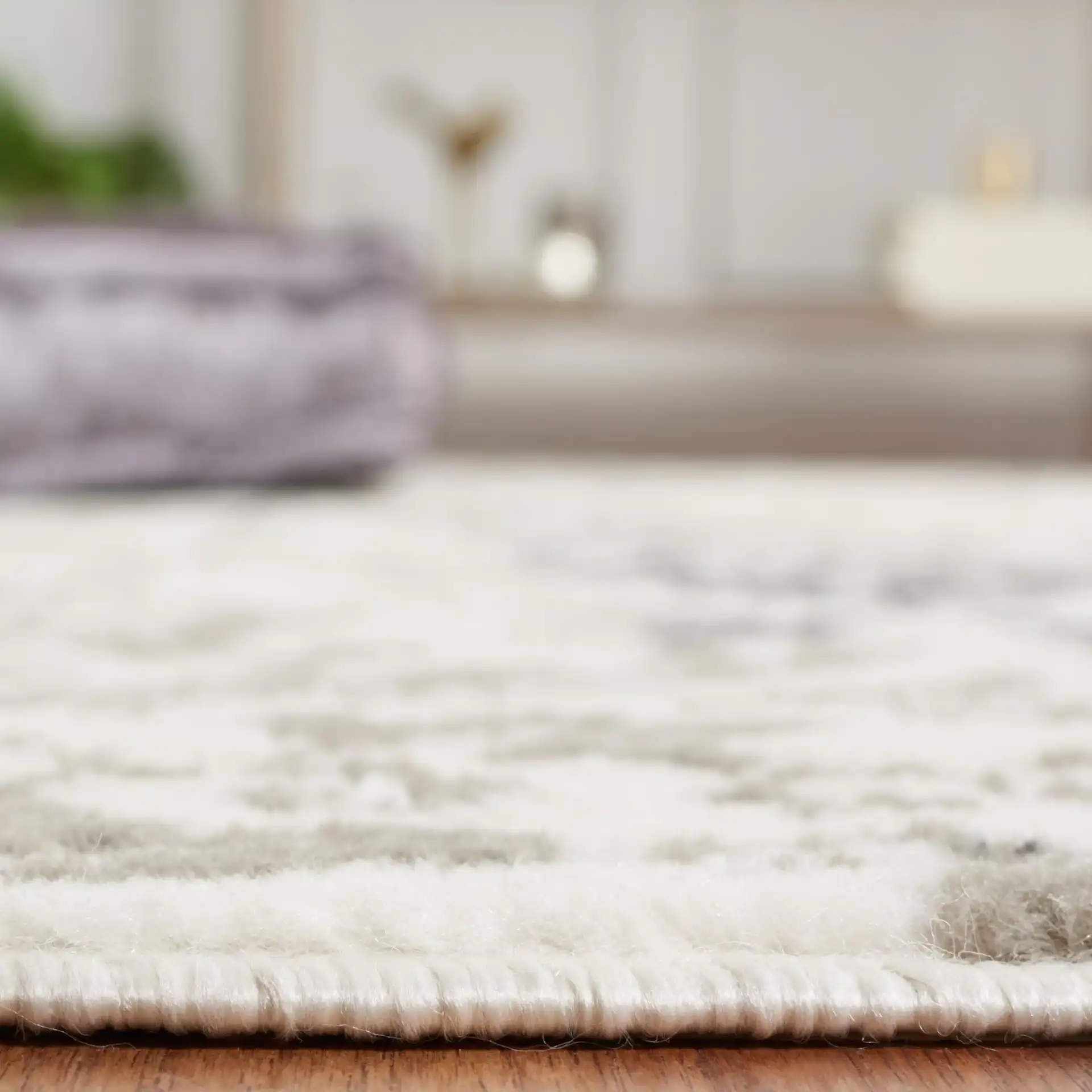 Pyramid Damask Rug in Ivory Gray / Charcoal in a styled room