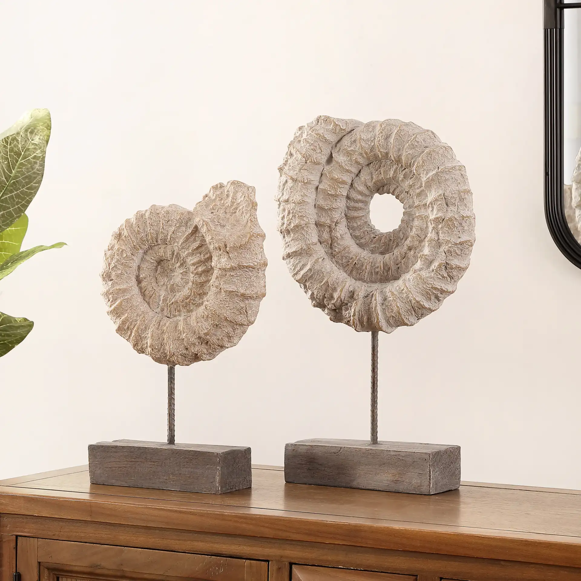 Toren Conch Shell Table Decor (Set Of 2) in Black / White in a styled room