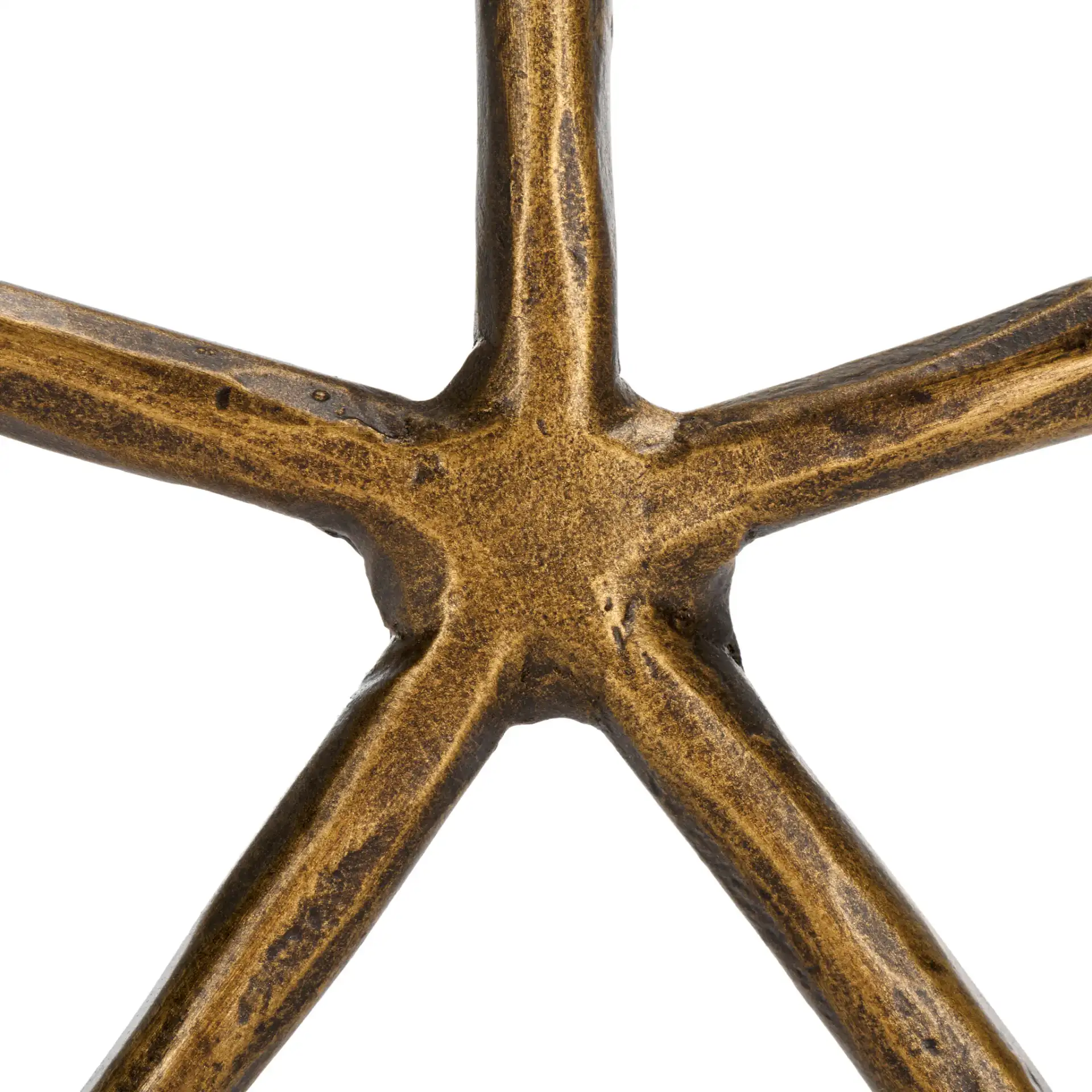 Quyn Candle Centerpiece in Brass, detail view