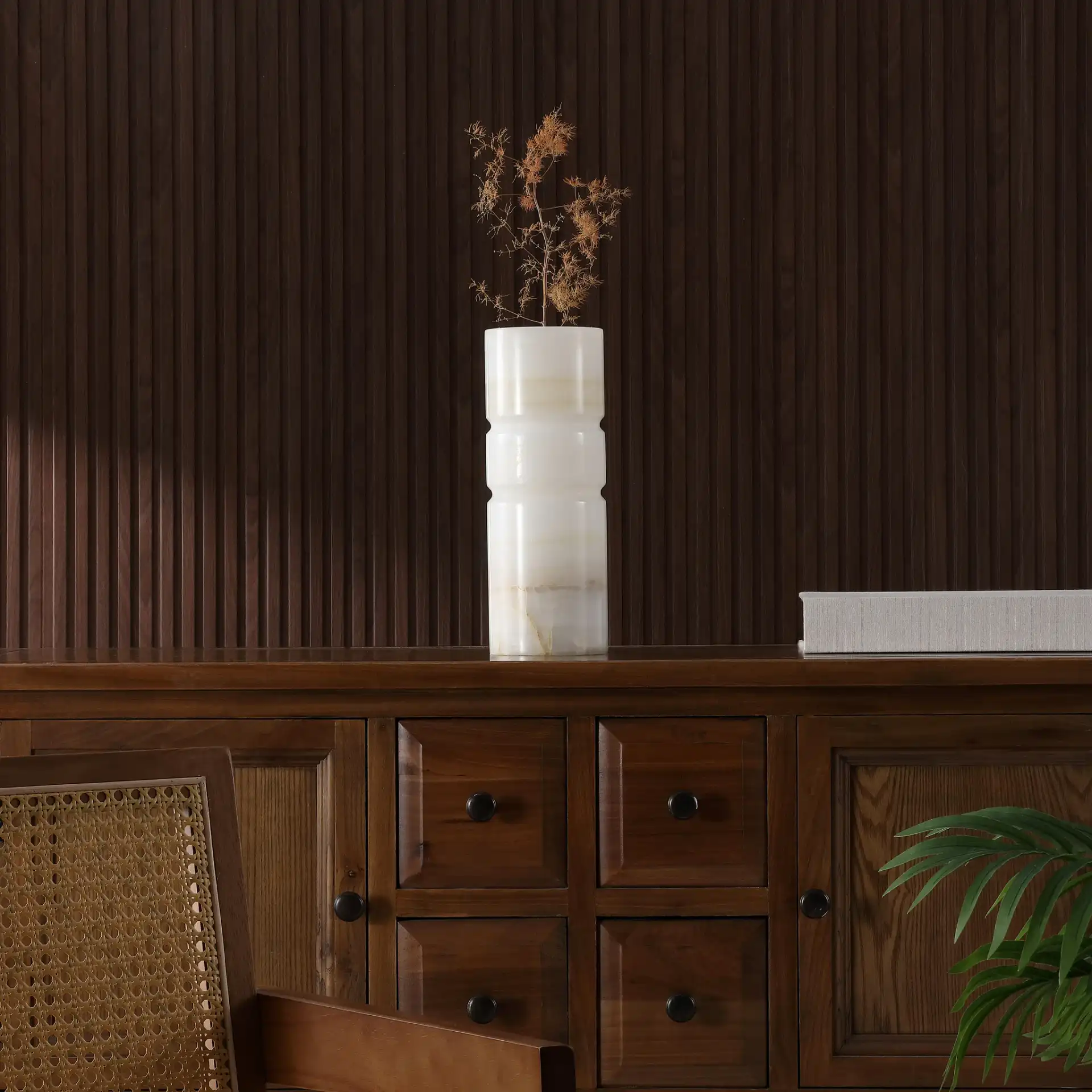Kavo White Jade Vase in Ivory / Rust in a styled room