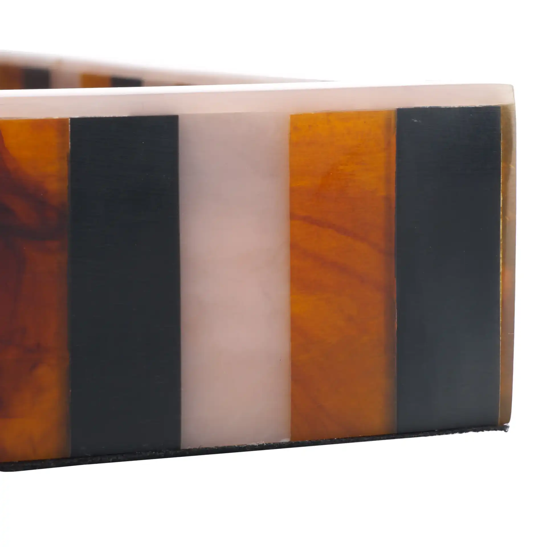Ina Tray in Black / Brown, detail view