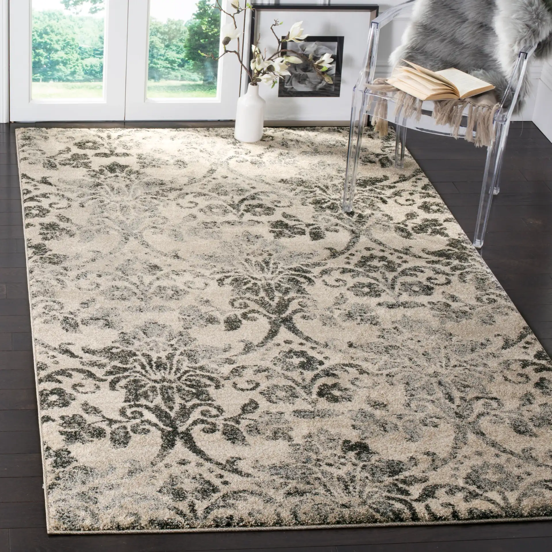 Retro Damask Rug in Cream / Gray in a styled room