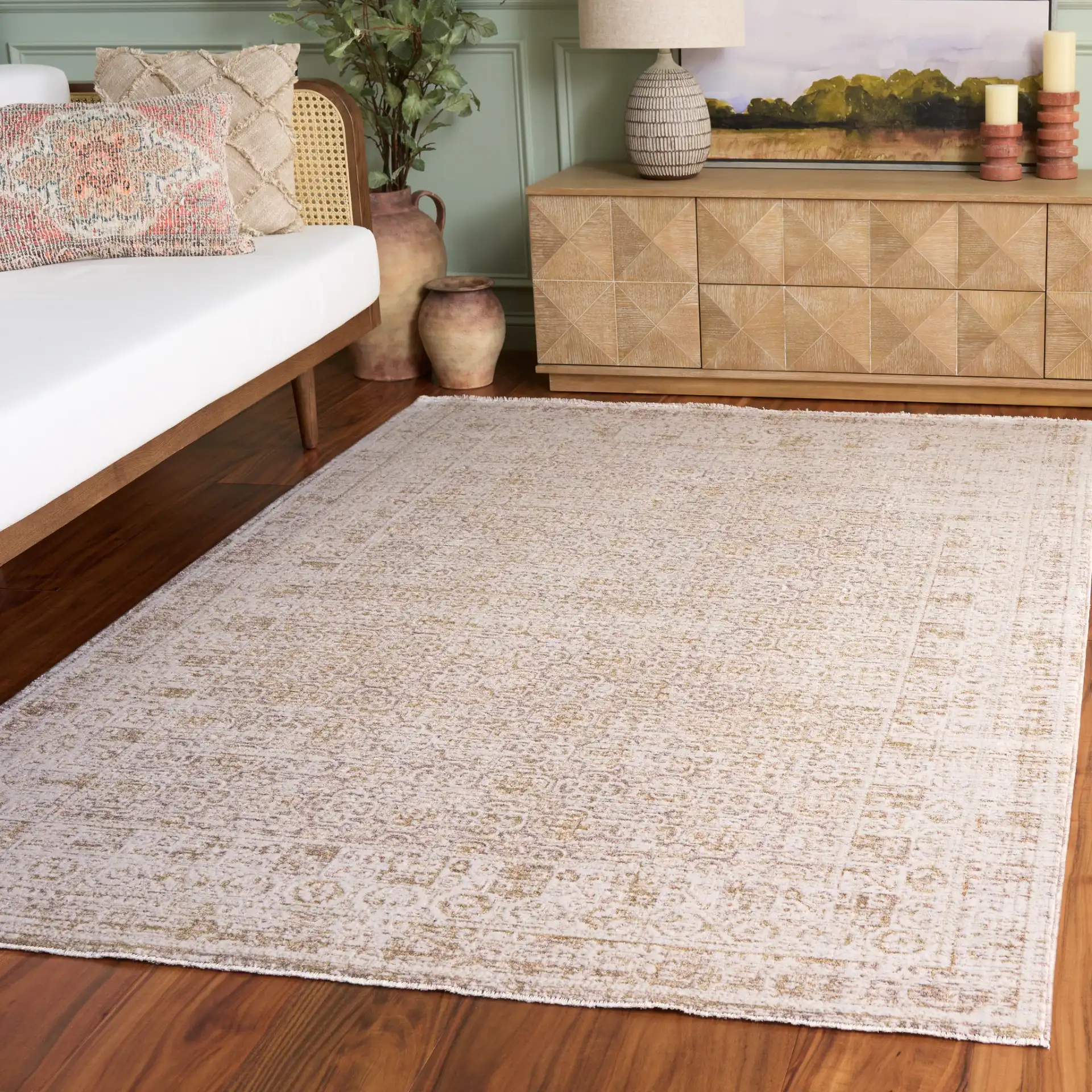 Romance Distressed Tile Rug in Ivory / Brown