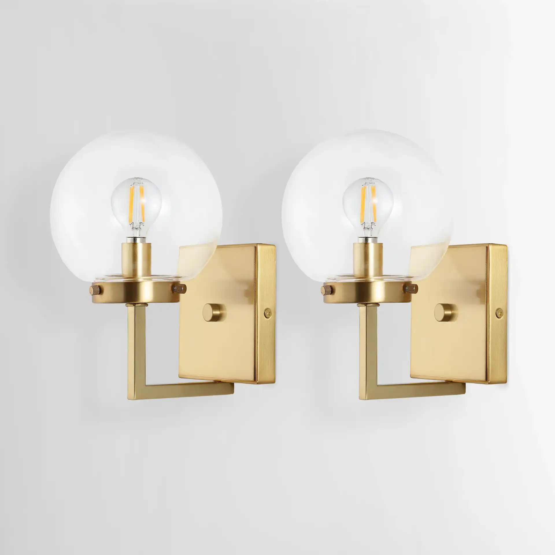 Ganon Wall Sconce (Set Of 2) in Brass / Clear, detail view