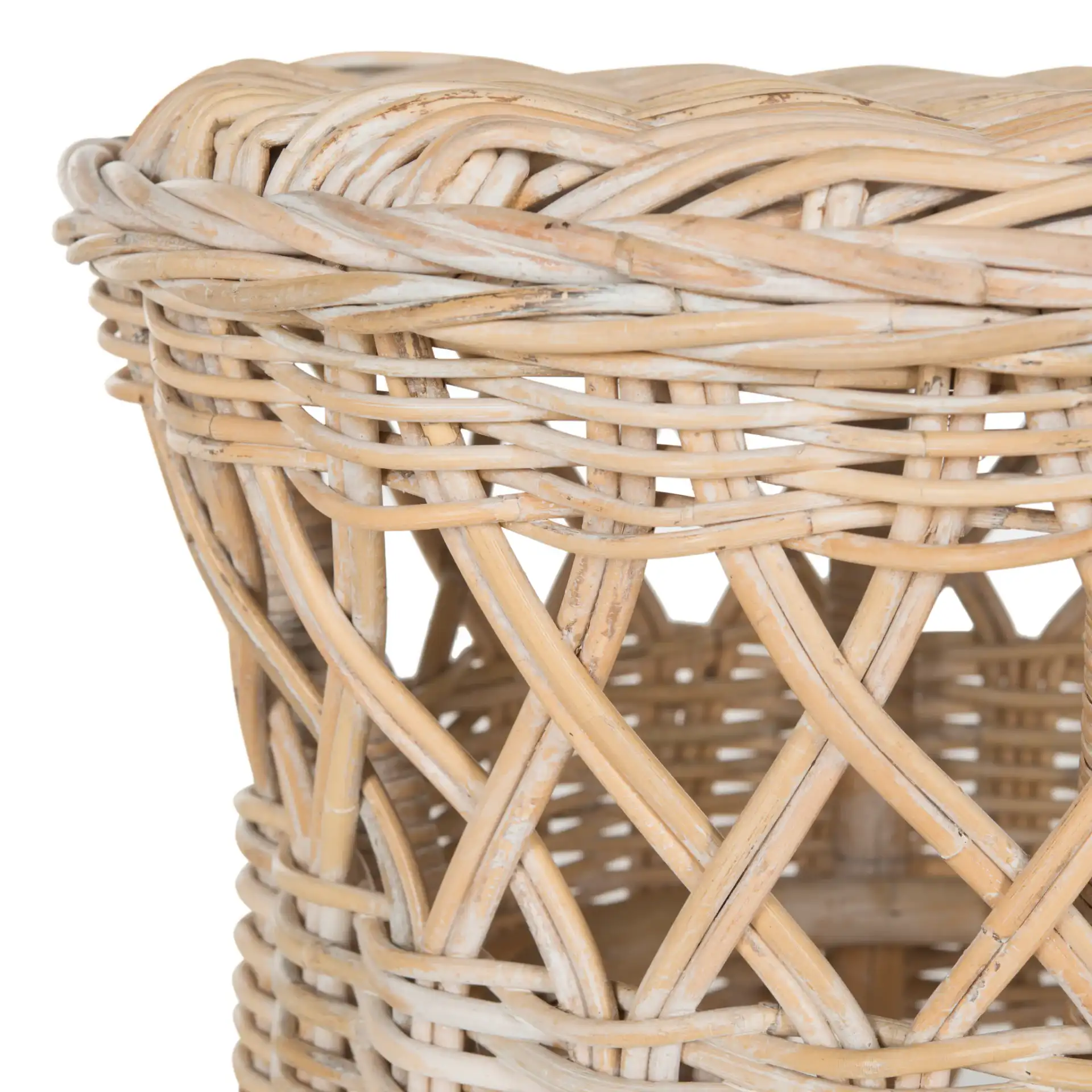 Desta Round Table in Natural, detail view