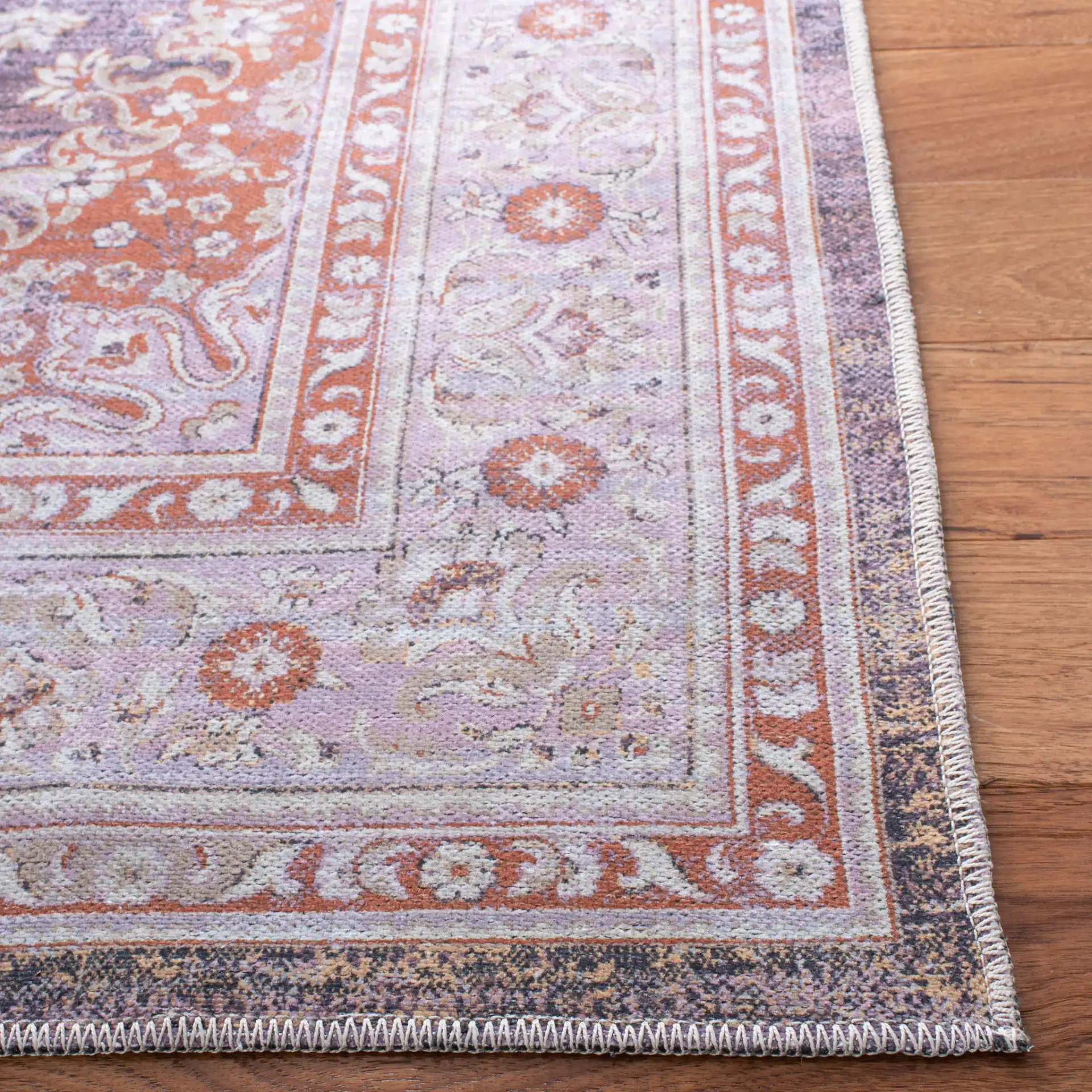 Serapi Distressed Medallion Washable Rug in Gray / Light Gray