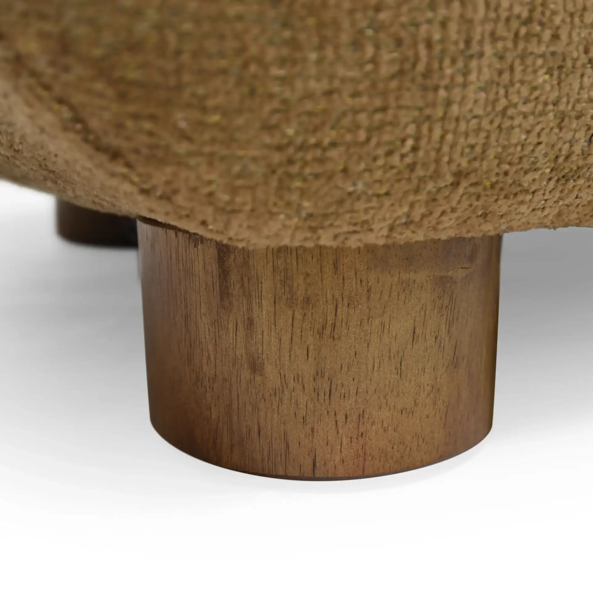 Beccaletta Sofa in Light Brown, detail view