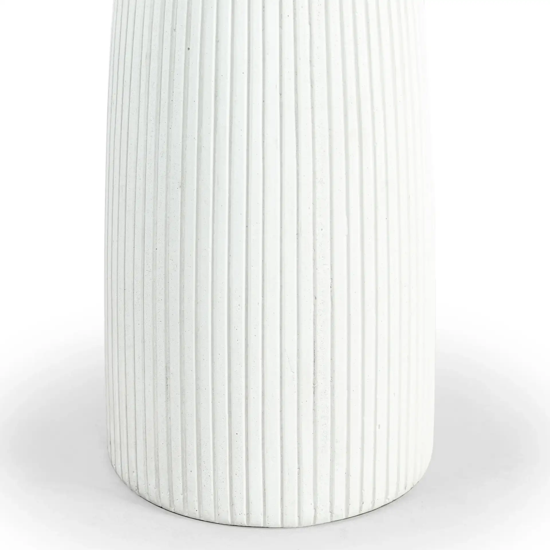 Oskar Round Concrete Accent Table in Brown, detail view