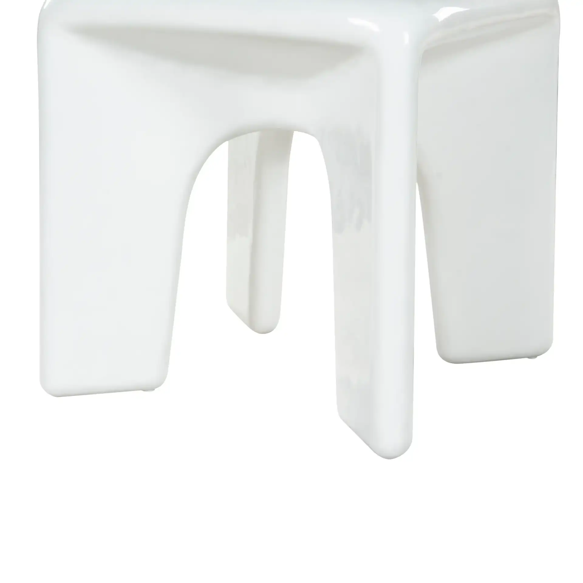 Mayalin Square Accent Table in White, detail view