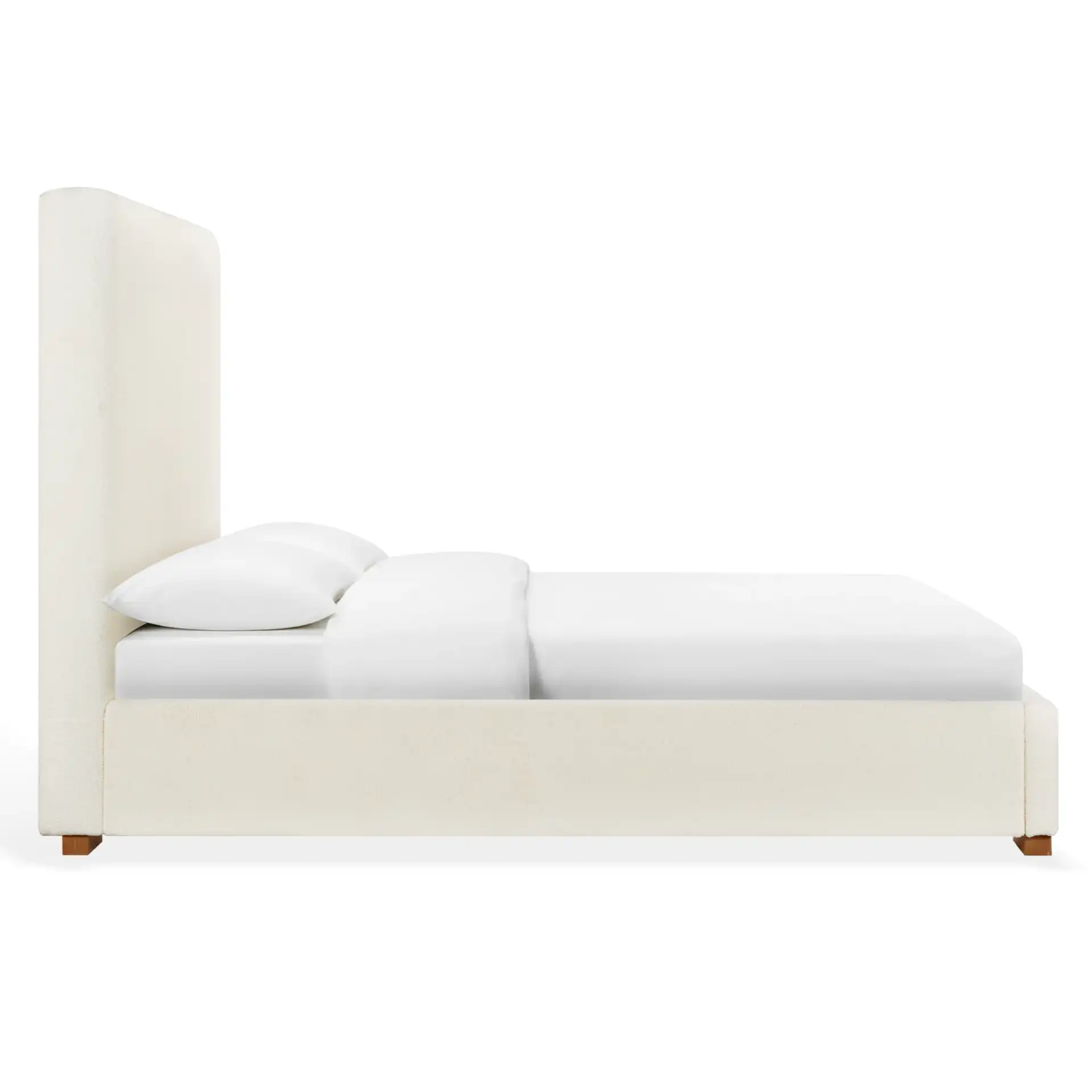 Dwaine Teddy King Bed in White / Natural, detail view