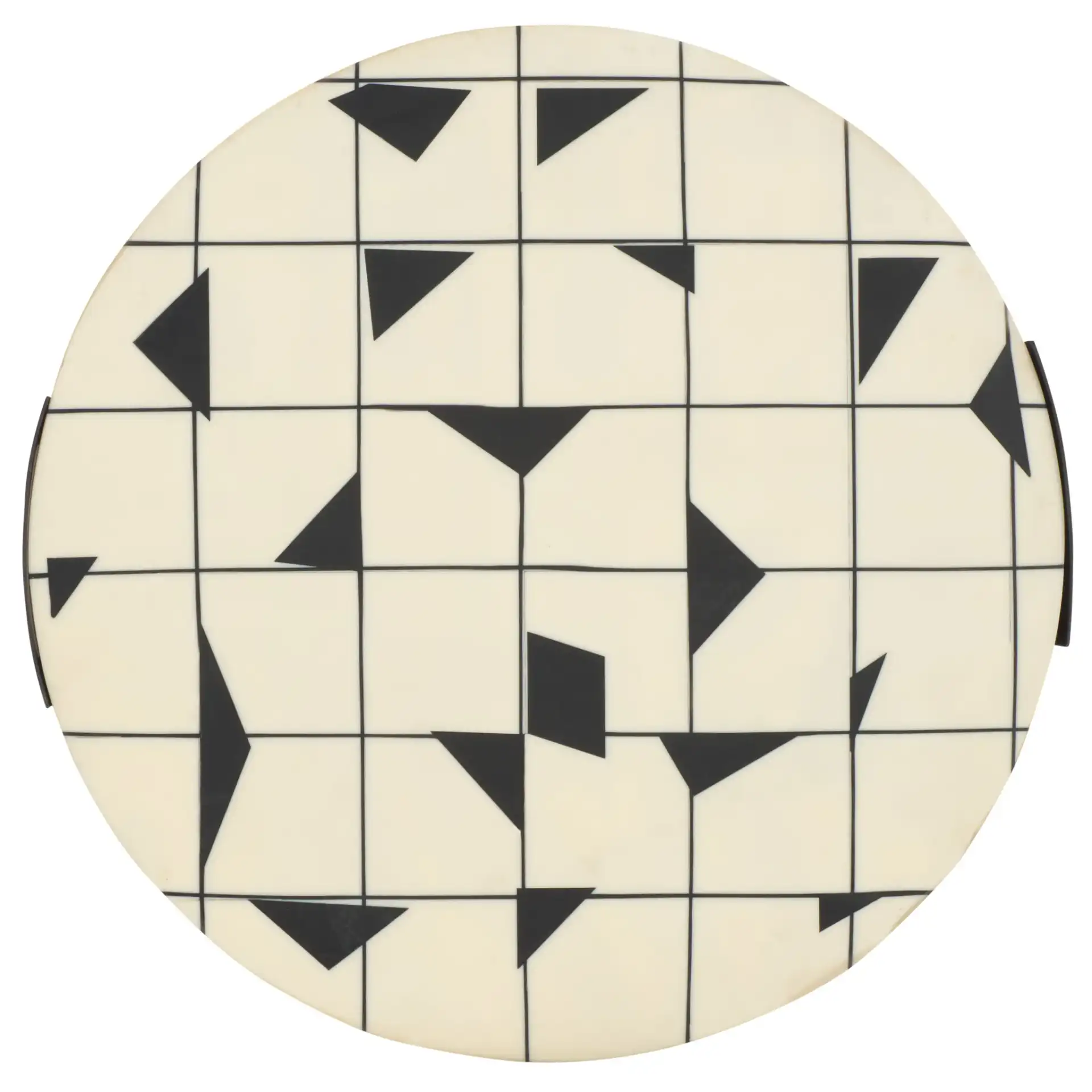 Tomlinson Resin Top Accent Table in Black / White, detail view