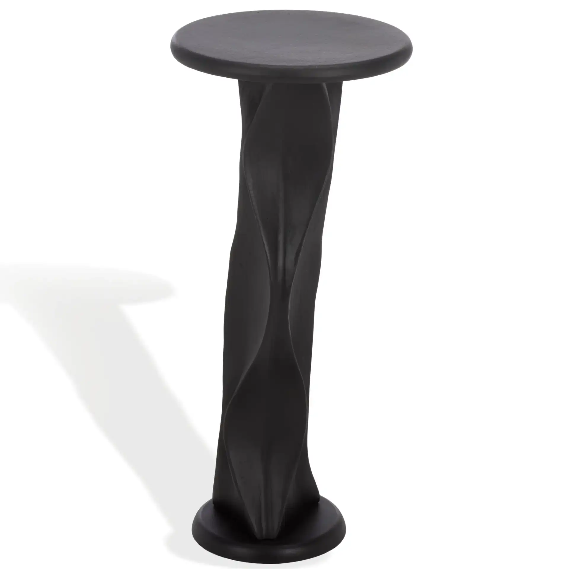 Zaylyn Metal Accent Table in Black, detail view