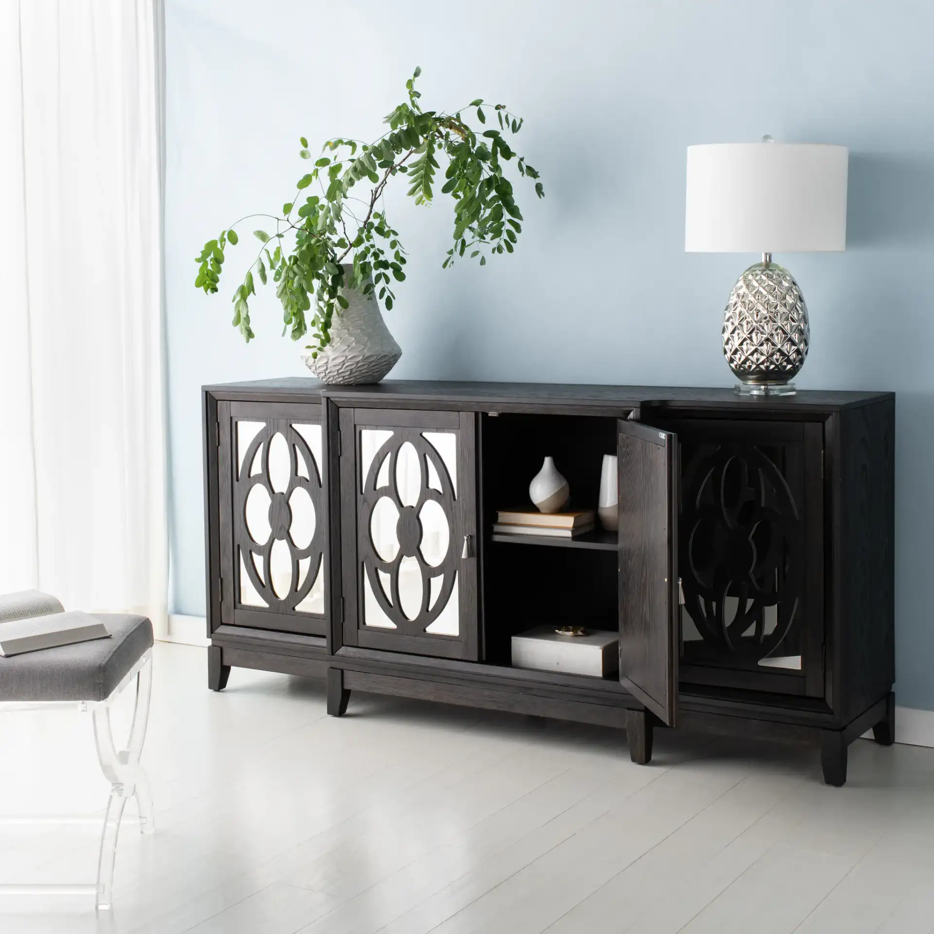 Madeleine Mirrored Sideboard in Black, detail view