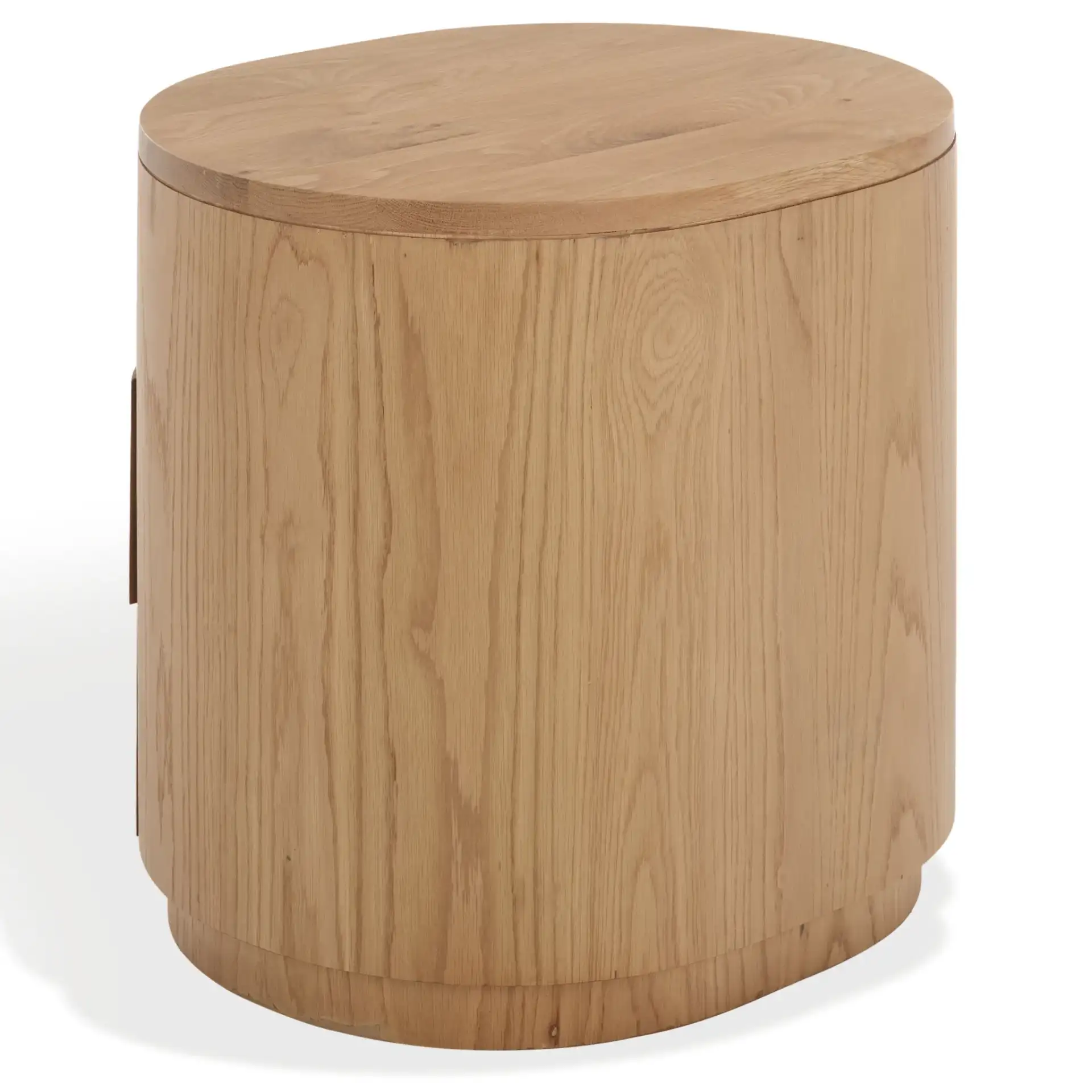 Laurabella Three-Drawer Nightstand in Natural, detail view