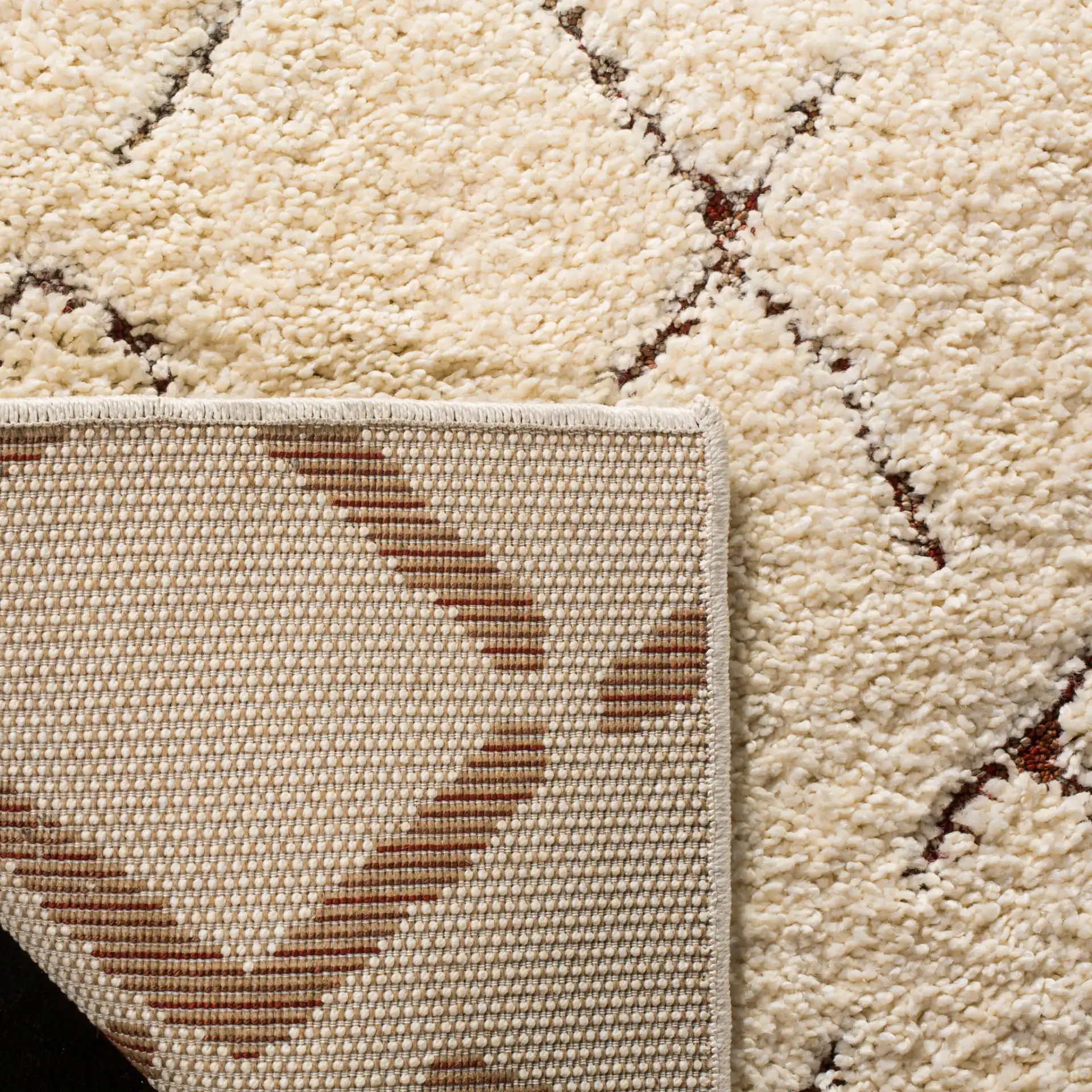 Santorini Diamond Trellis Shag Rug in Cream / Multicolor in a styled room