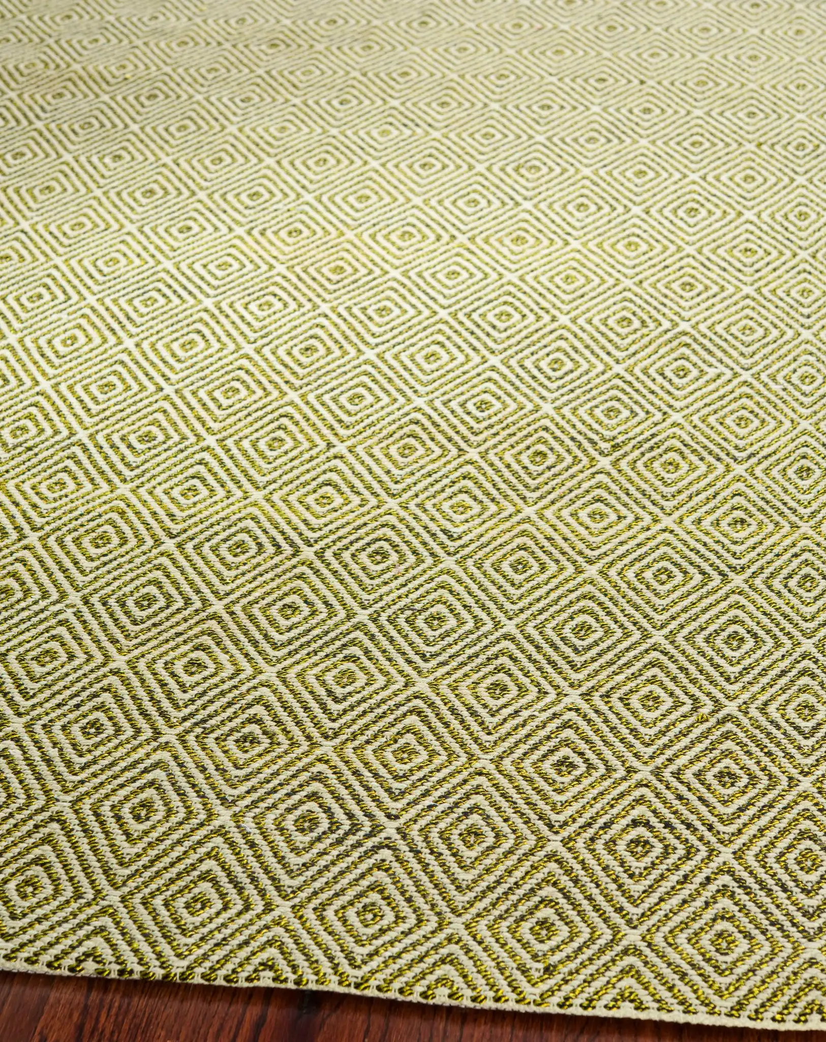 Southampton Diamond Hand-Woven Rug in Green