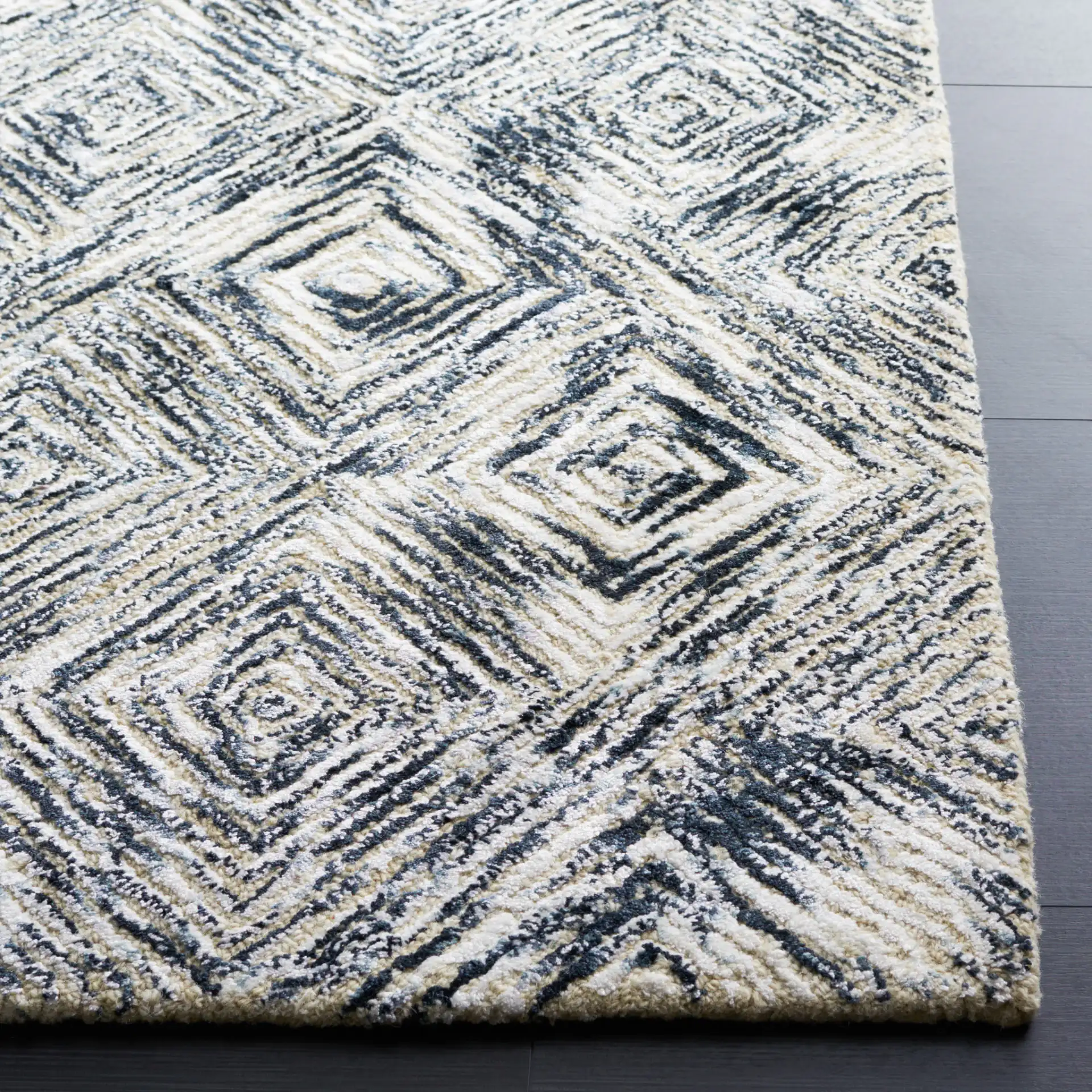 Soho Diamond Grid Hand-Tufted Rug in Ivory / Green in a styled room