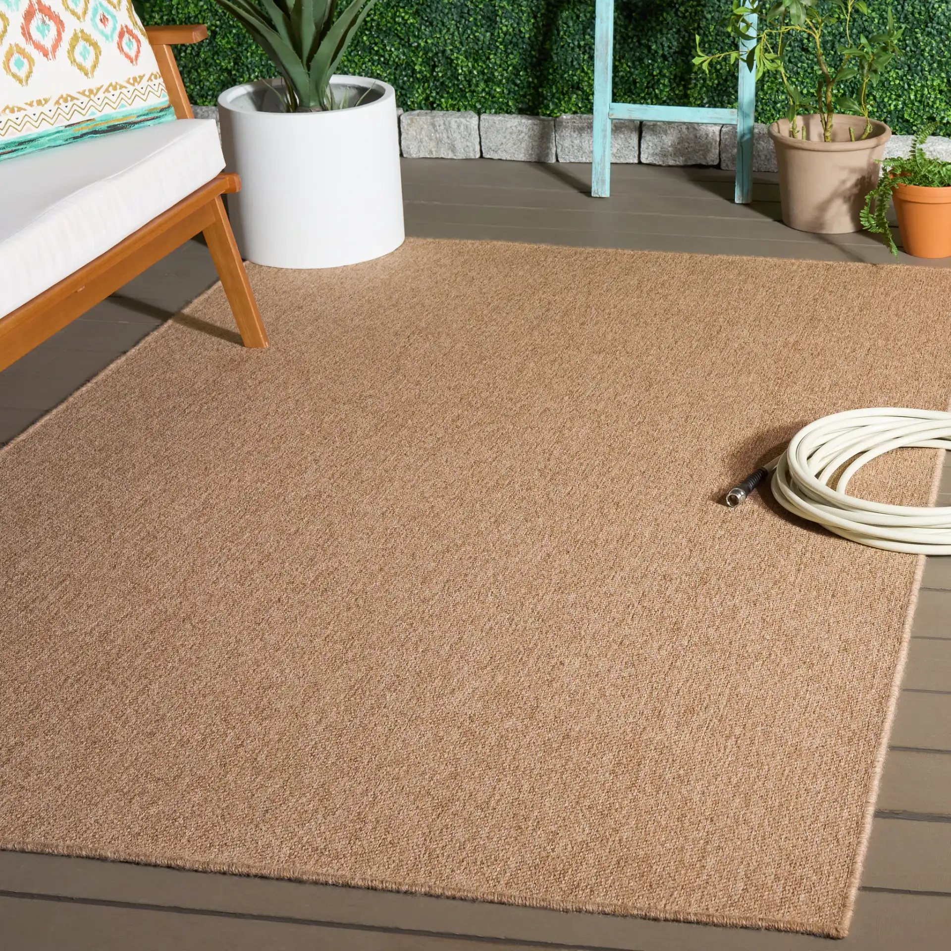 Sisal Performance Solid Rug in Natural in a styled room