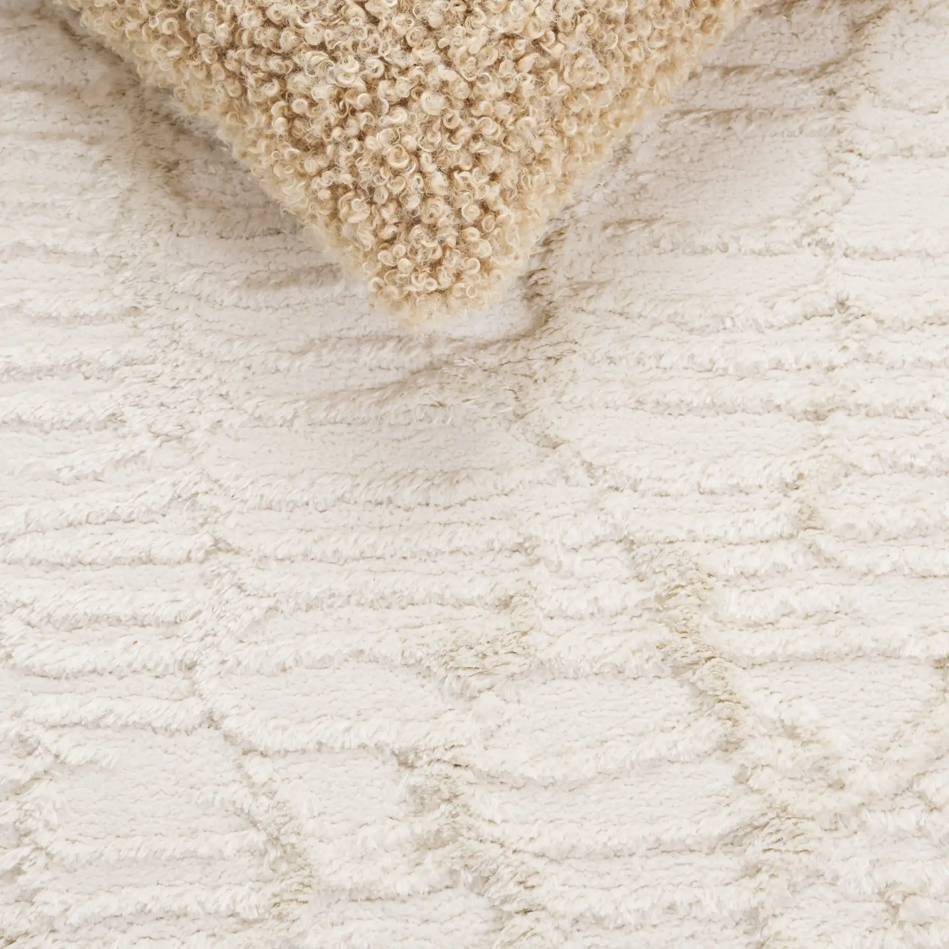 Seattle Shag Ribbed Diamond Rug in Ivory in a styled room