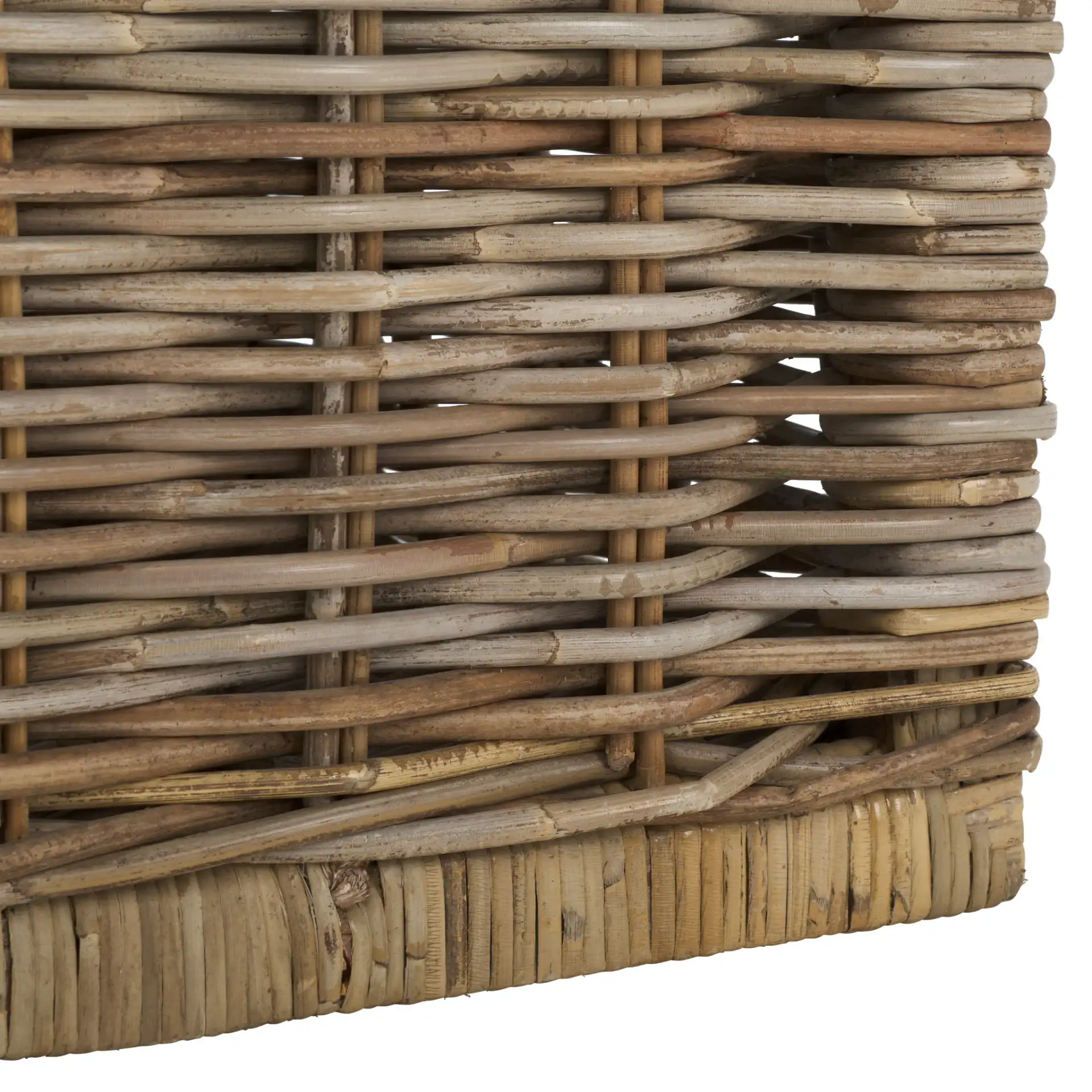 Elyse Trunk in Natural, detail view