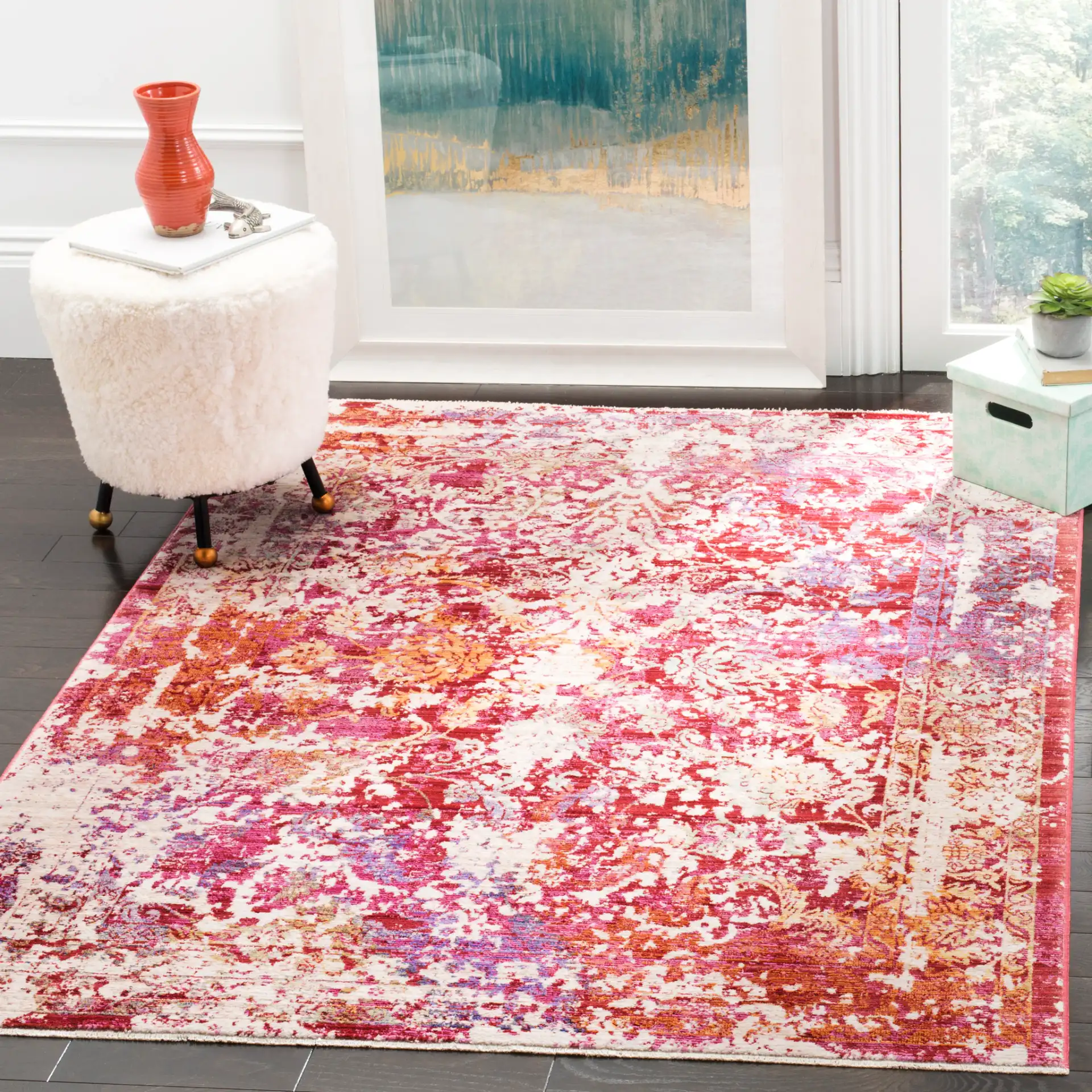 Sutton Distressed Medallion Rug in Fuchsia / Ivory
