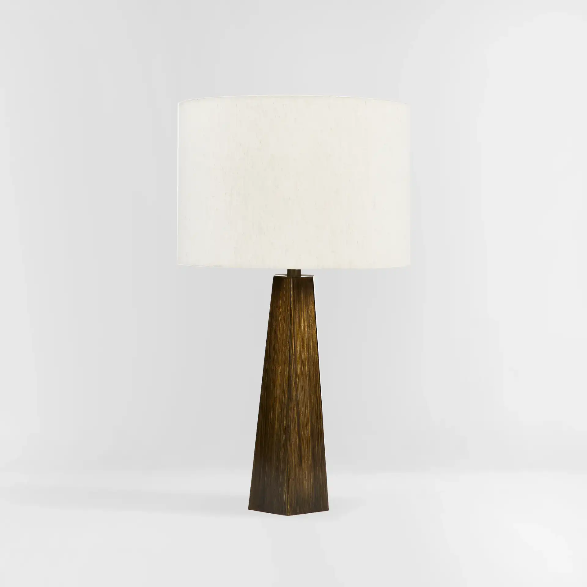 Jandean Table Lamp in Brown, detail view