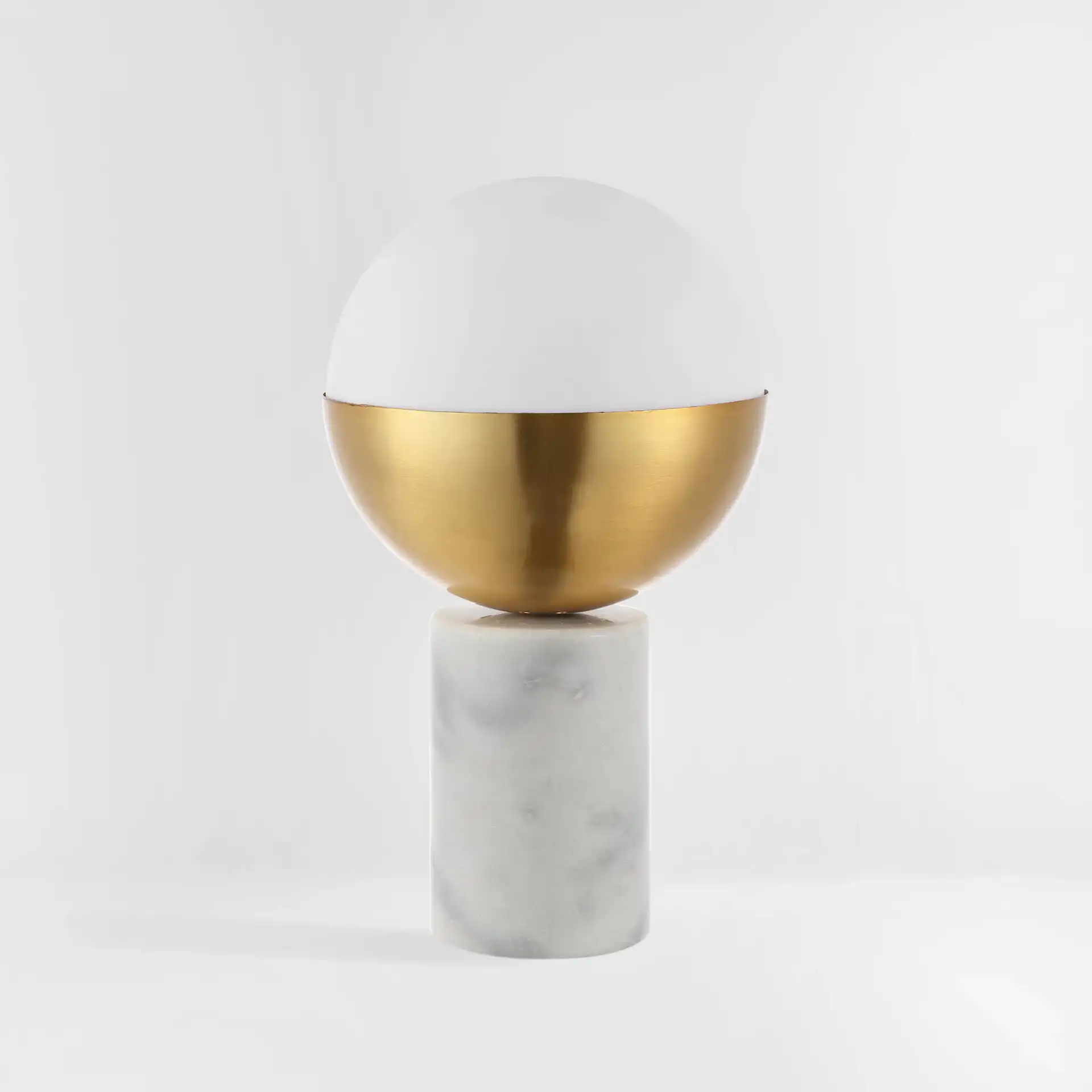 Evolet Table Lamp in Gold / White, detail view