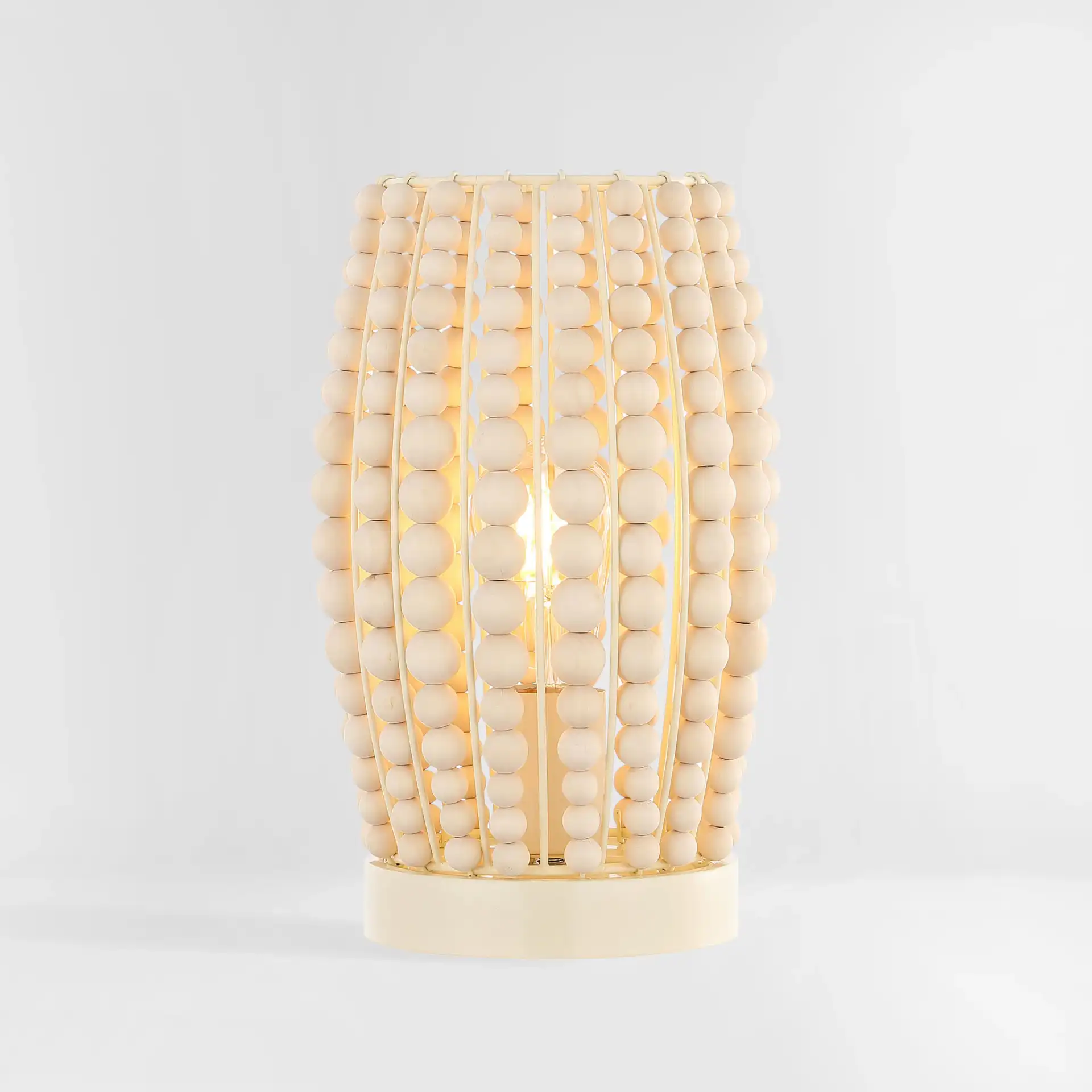 Darrow Table Lamp in Cream, detail view
