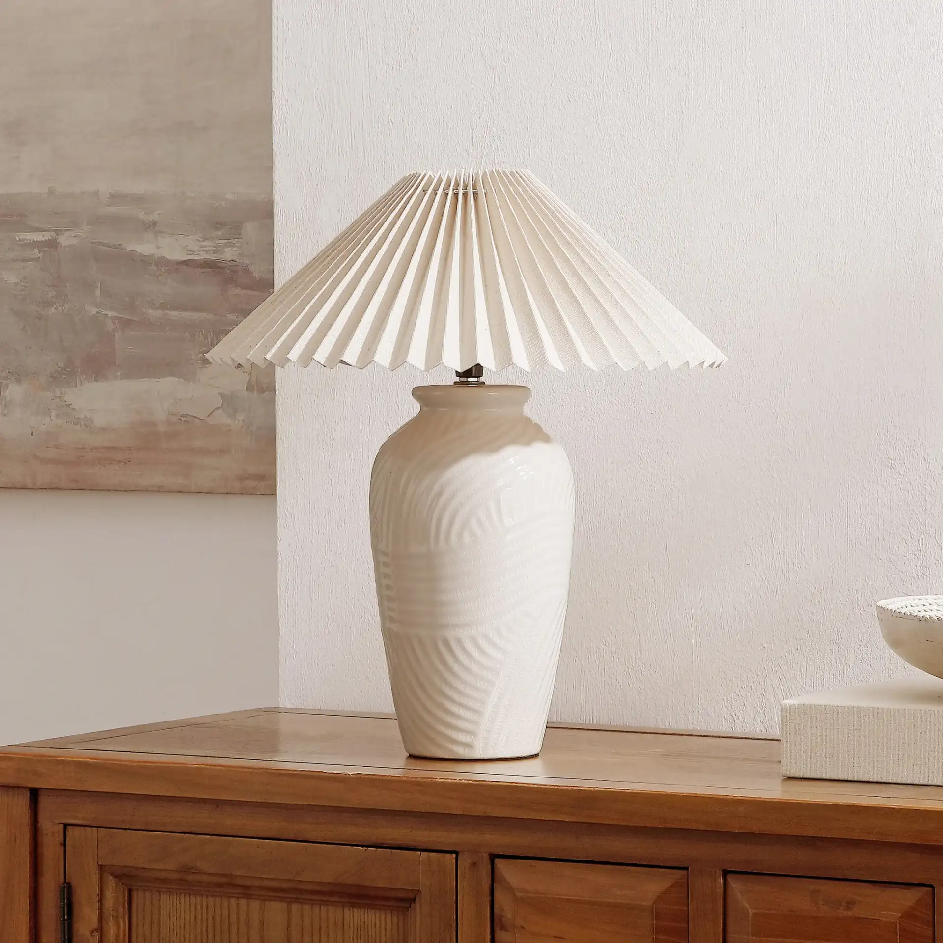 Amelia Table Lamp in White, detail view