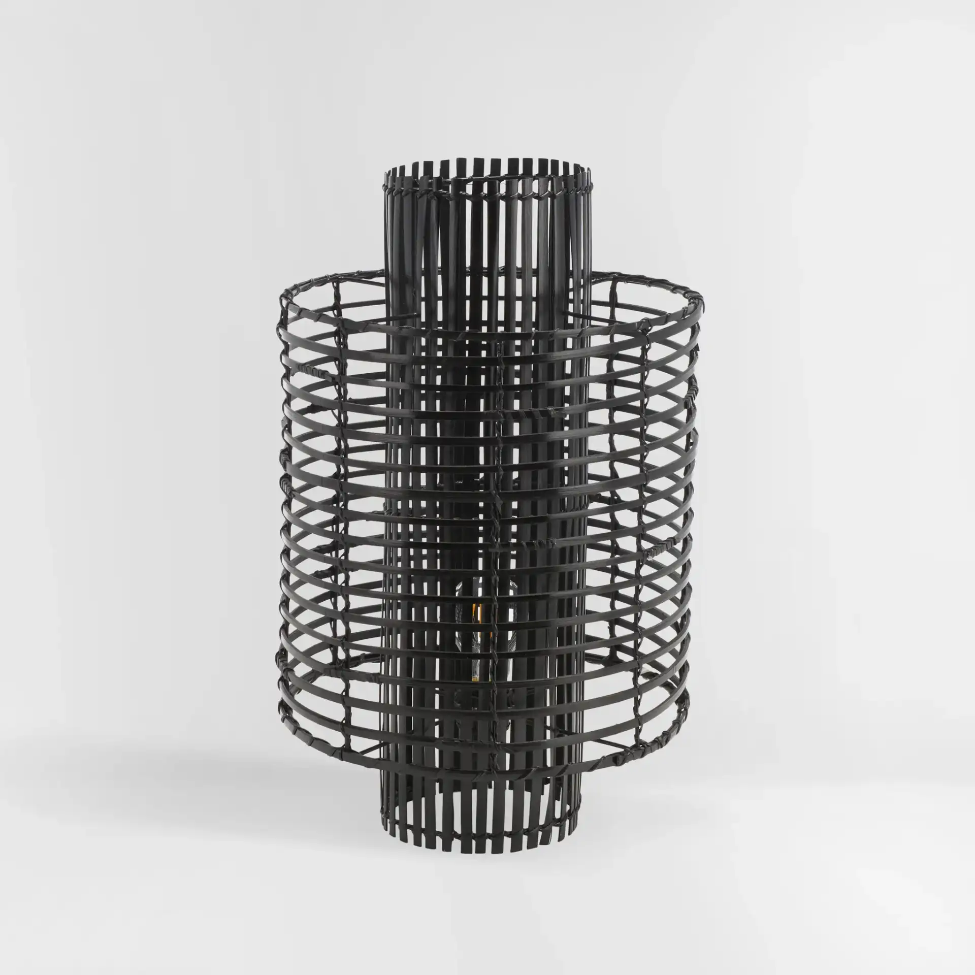 Hemera Table Lamp in Black, detail view