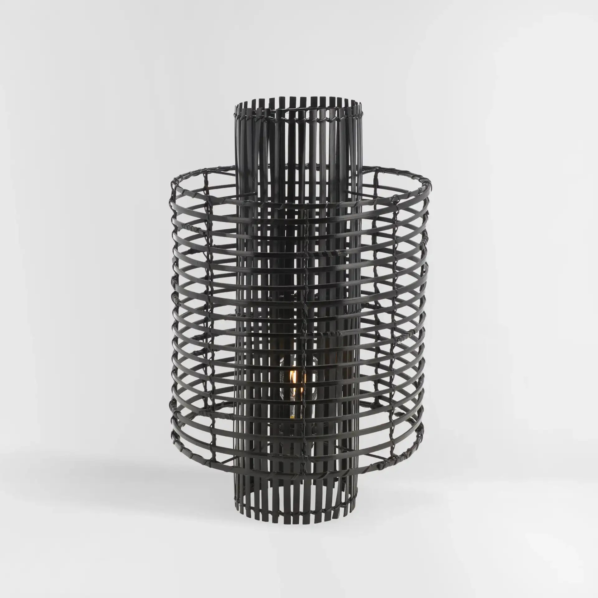 Hemera Table Lamp in Black, detail view