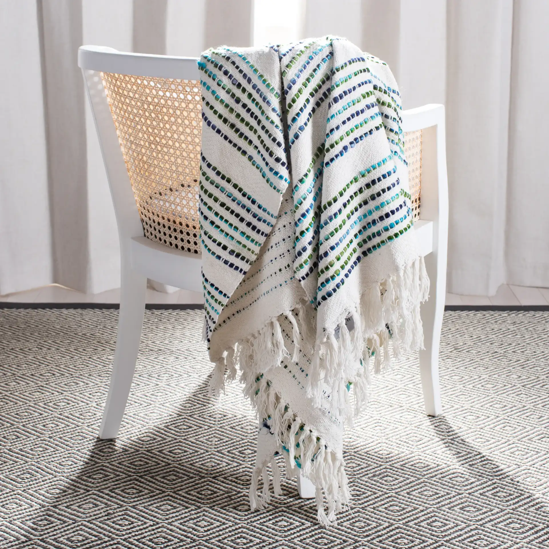 Landra Throw in Cream, detail view