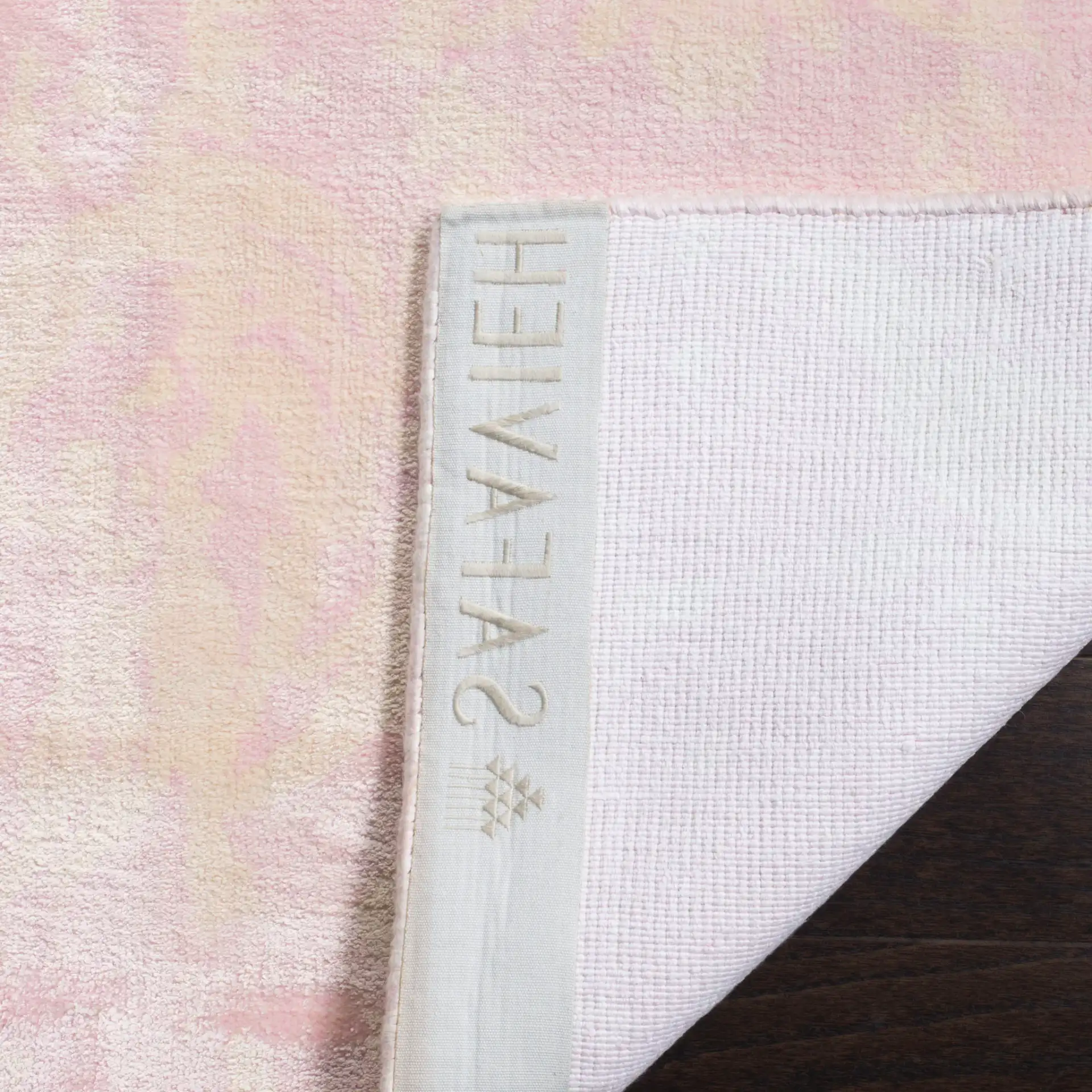 Tibetan Damask Hand-Loomed Viscose Rug in Pink in a styled room