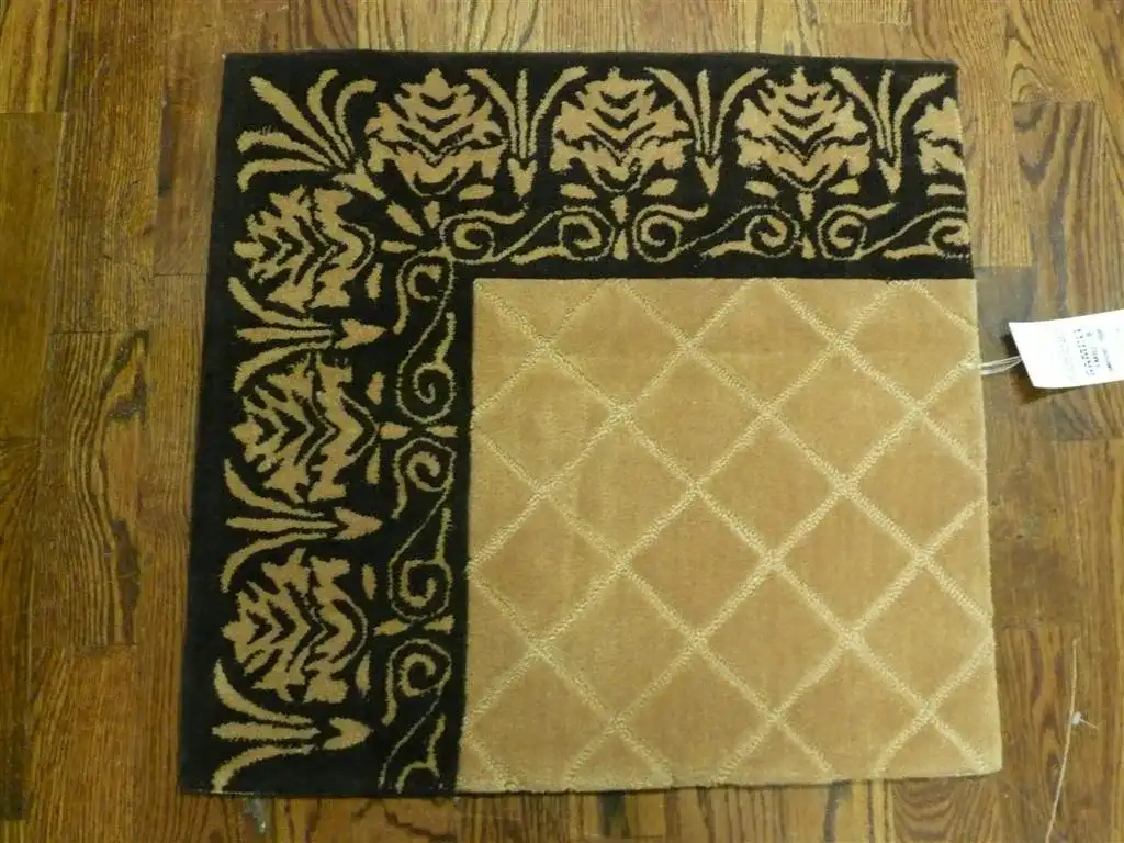 Ivory / Chocolate