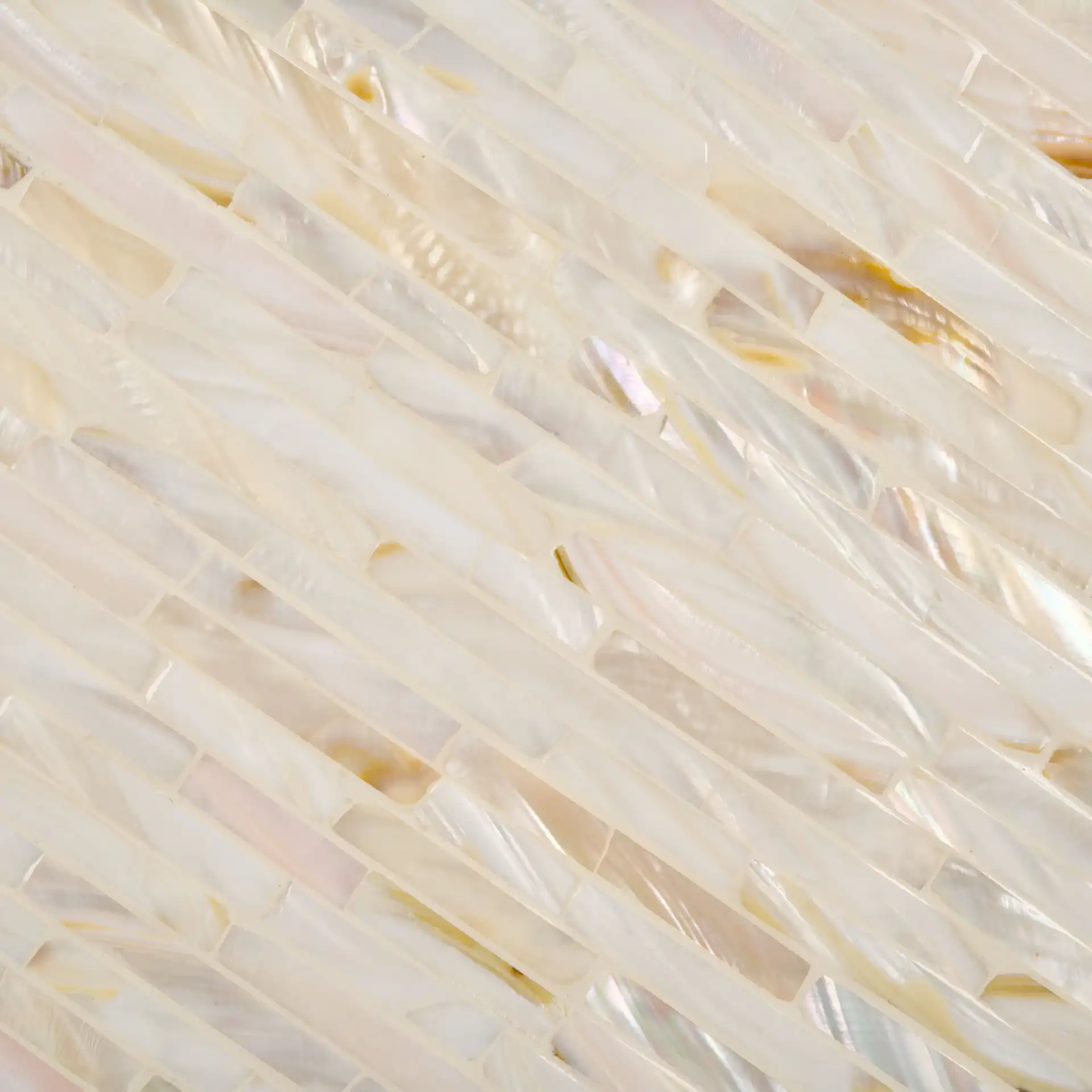 Perla Mosaic Round Side Table in Pink Champagne / Gold, detail view