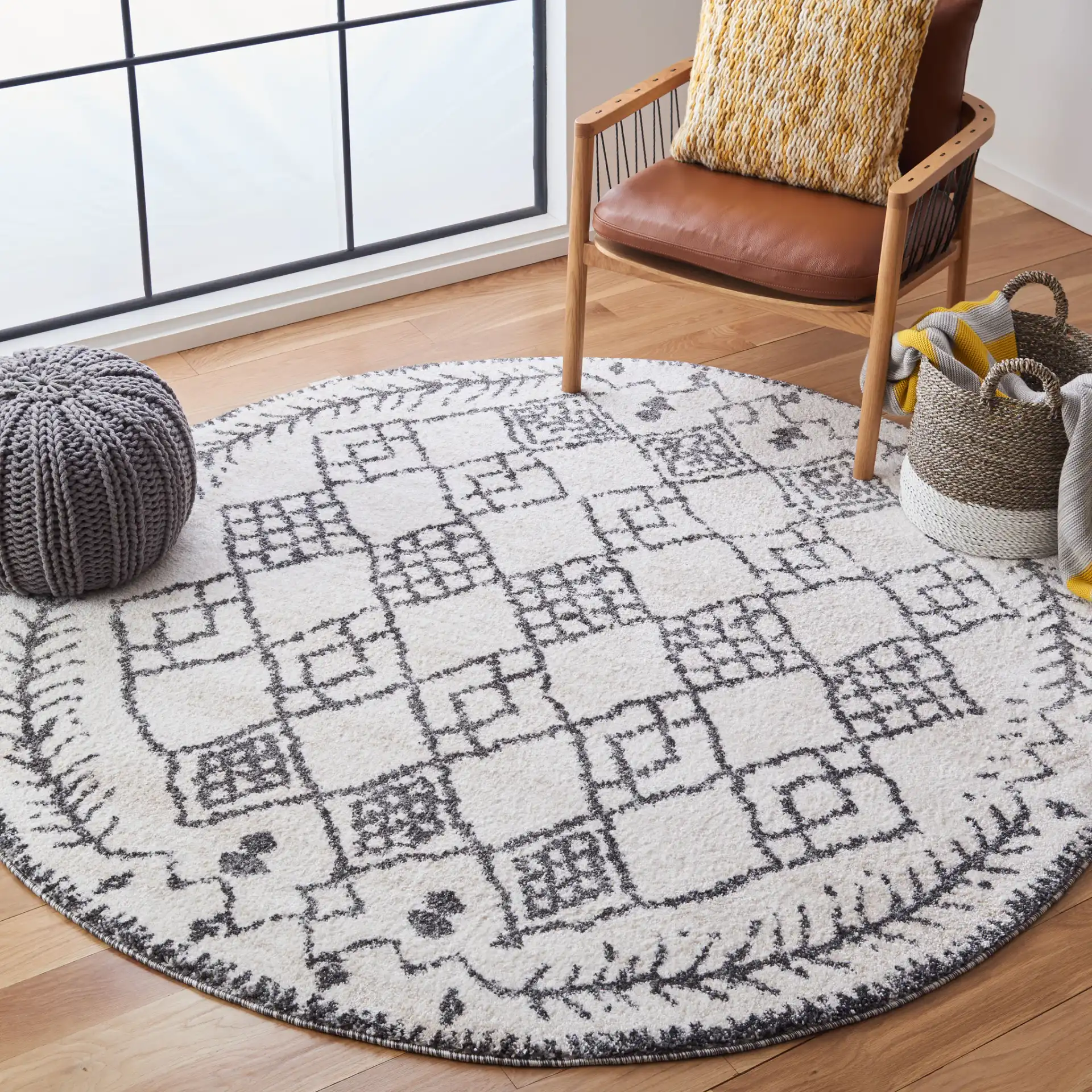 Tunisia Moroccan Diamond Trellis Rug in Ivory / Black in a styled room