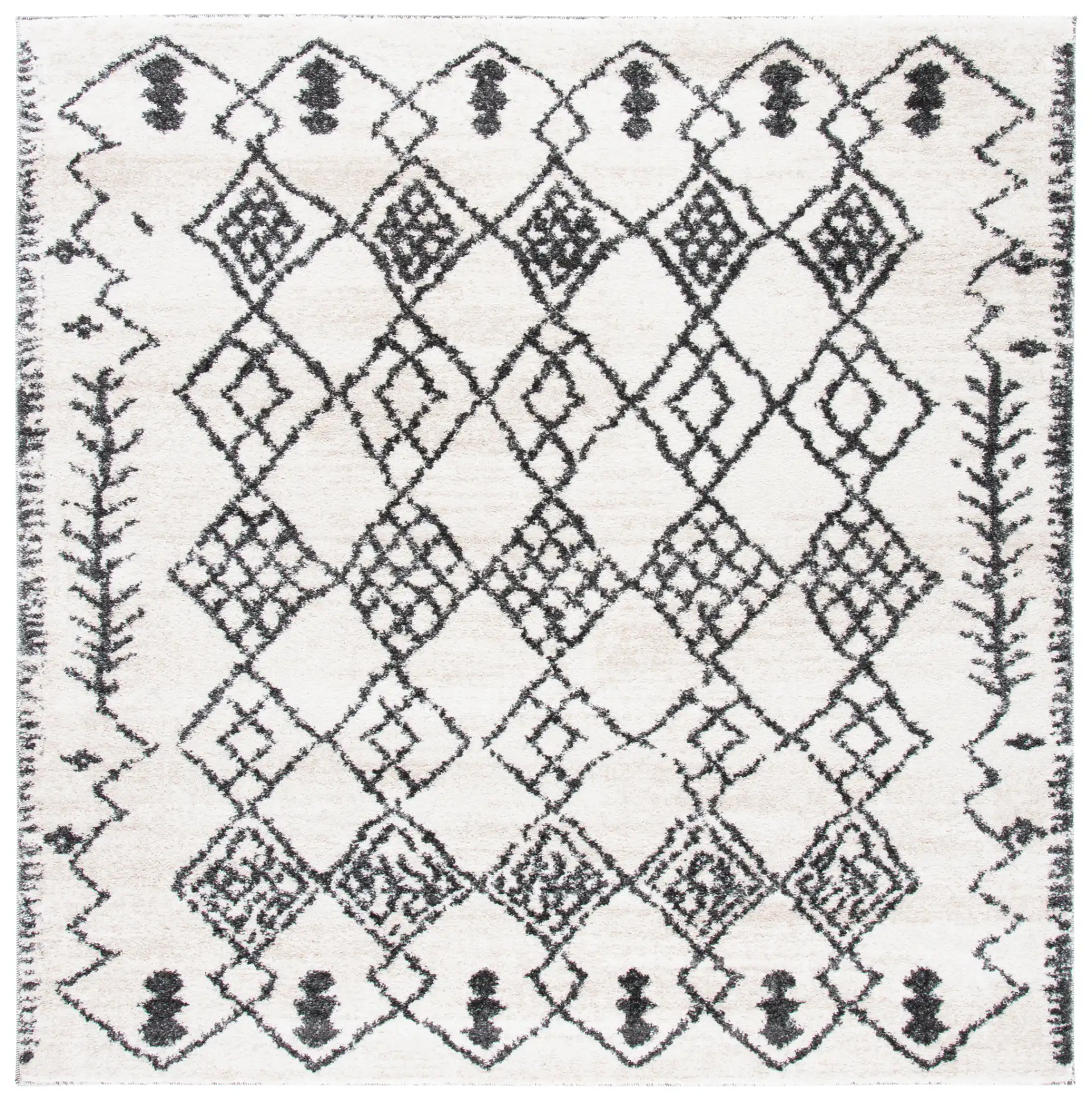 Tunisia Moroccan Diamond Trellis Rug in Ivory / Black, detail view