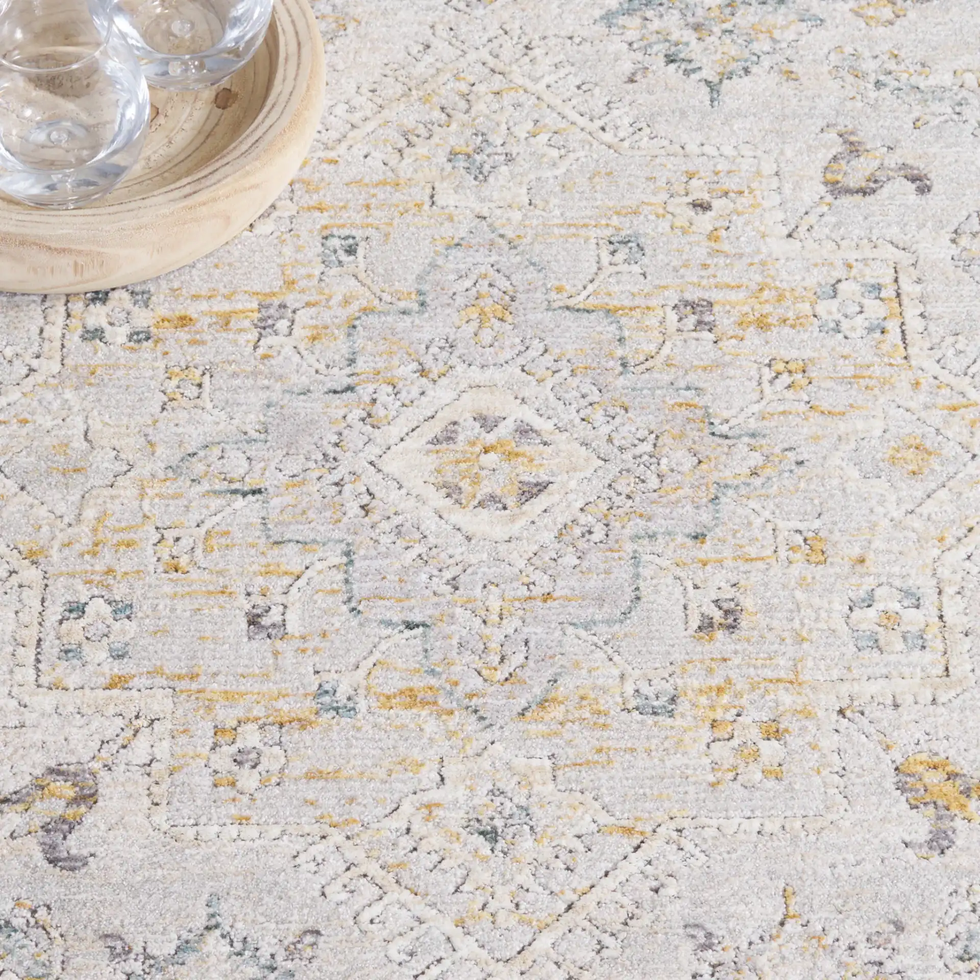 Verona Classic Medallion Rug in Ivory / Gold in a styled room