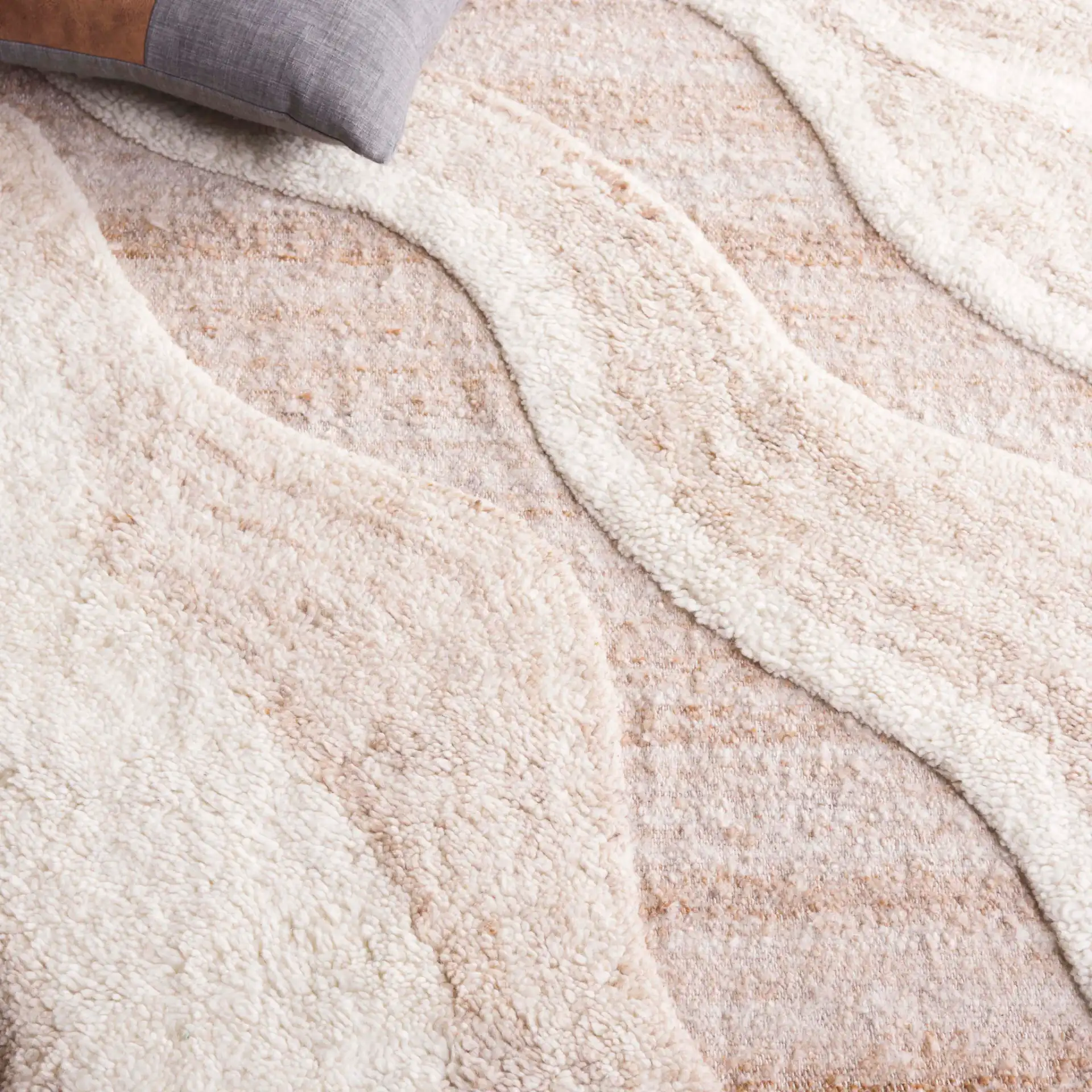 Vermont Wave Rug in Ivory in a styled room