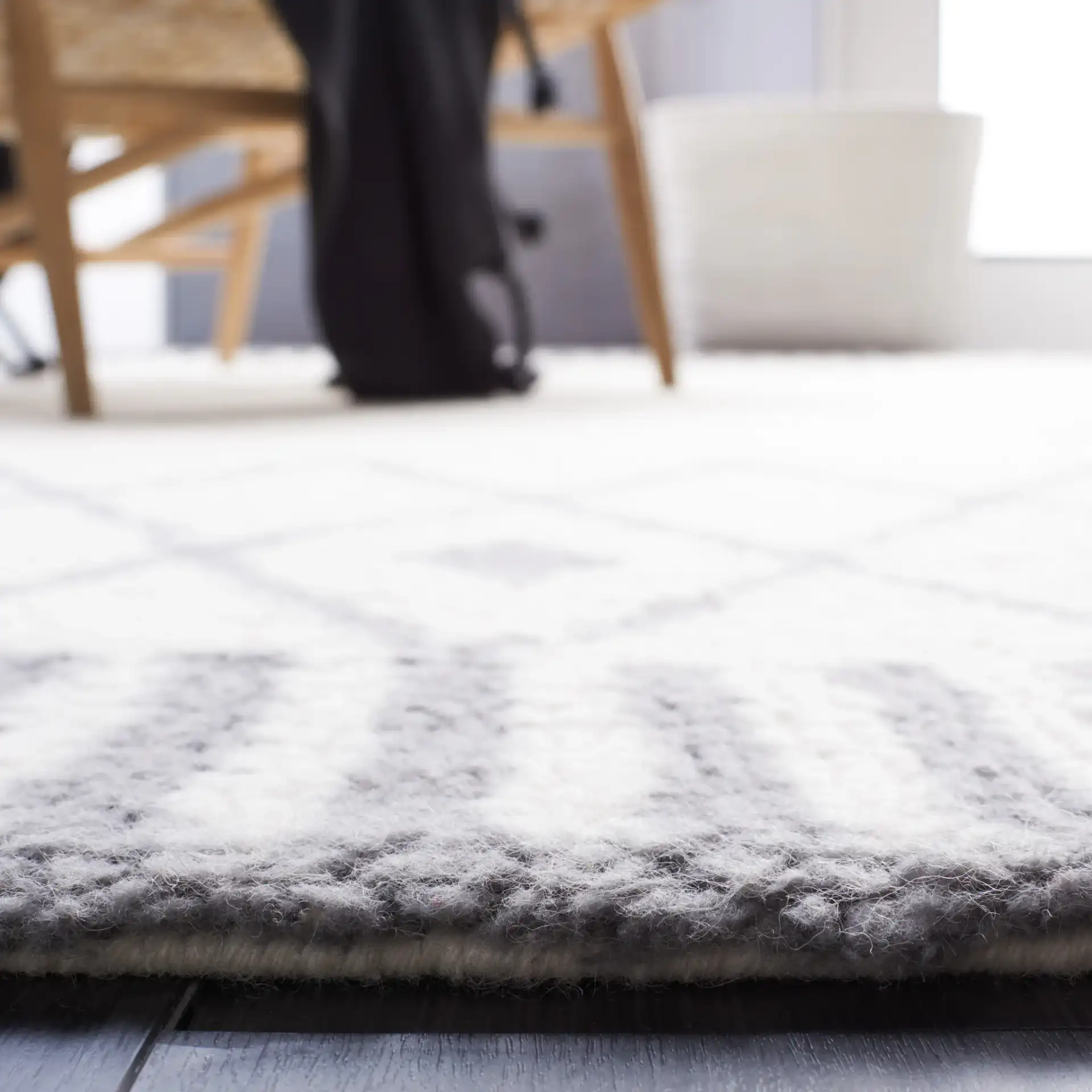 Vermont Moroccan Diamond Trellis Hand-Tufted Wool Rug in Ivory / Gray in a styled room