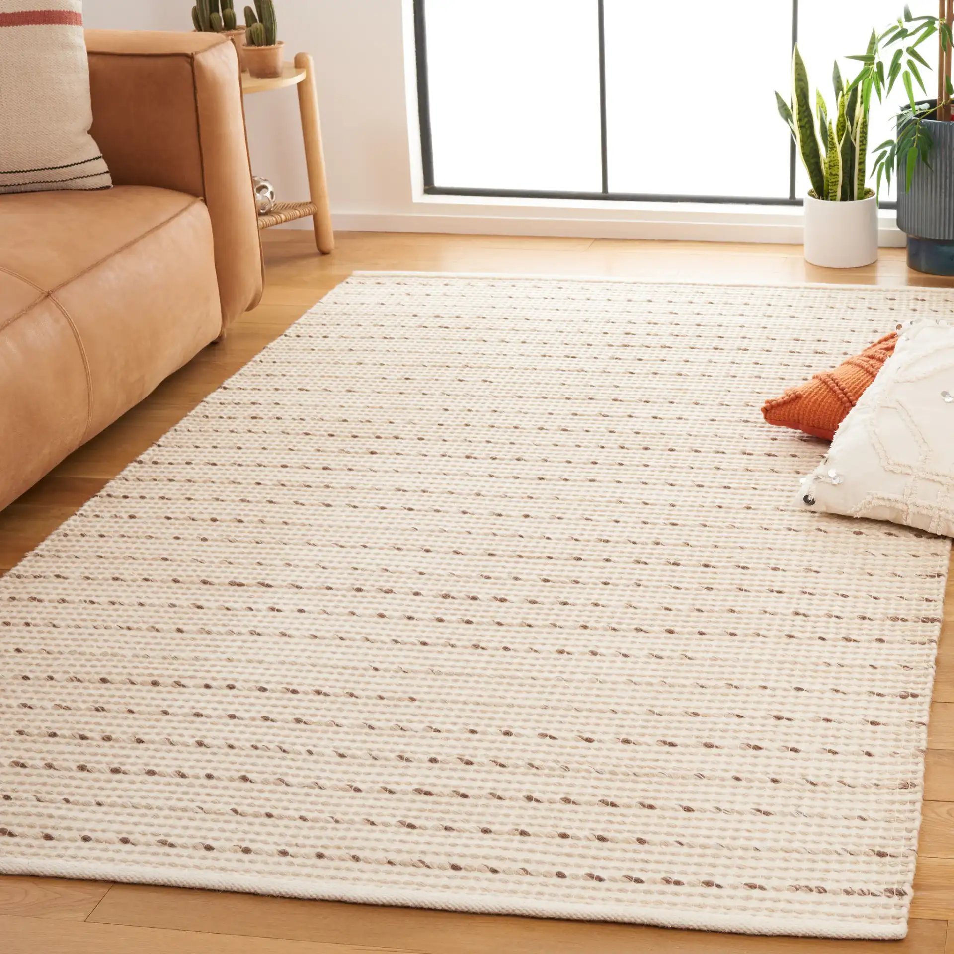 Vermont Dashed Stripe Flatweave Wool Rug in Ivory / Beige in a styled room