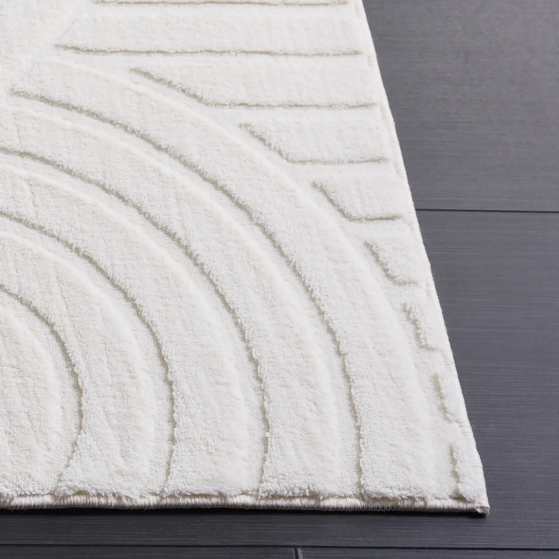 Versailles Concentric Arches Washable Rug in Ivory in a styled room